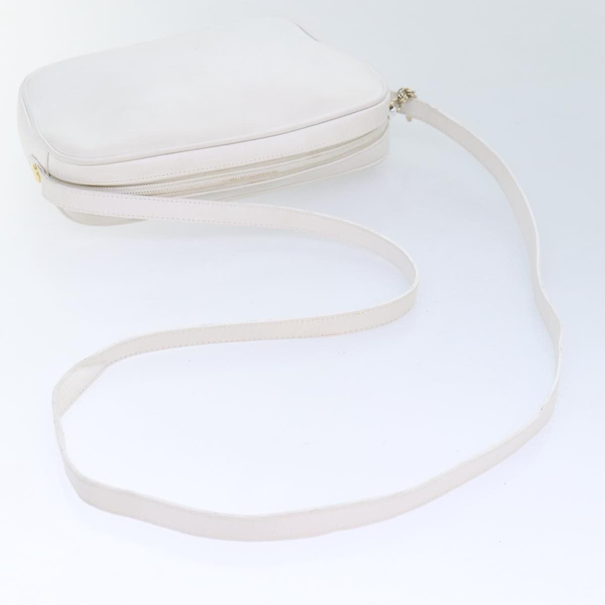 Salvatore Ferragamo White Leather Shoulder Bag (Pre-Owned) Size ONE SIZE - 5 Thumbnail