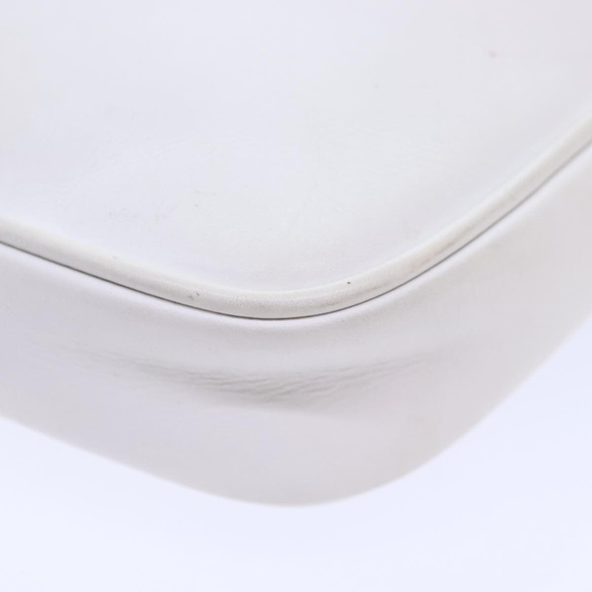 Salvatore Ferragamo White Leather Shoulder Bag (Pre-Owned) Size ONE SIZE - 7 Thumbnail