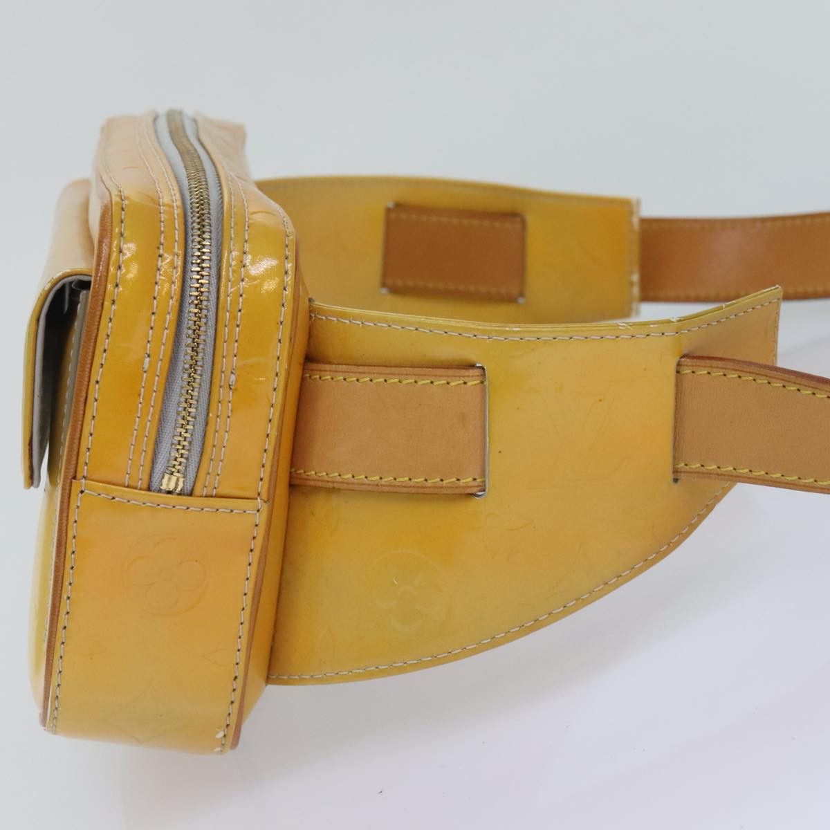 Louis Vuitton Fulton Beige Patent Leather Shoulder Bag (Pre-Owned) Size ONE SIZE - 3 Thumbnail