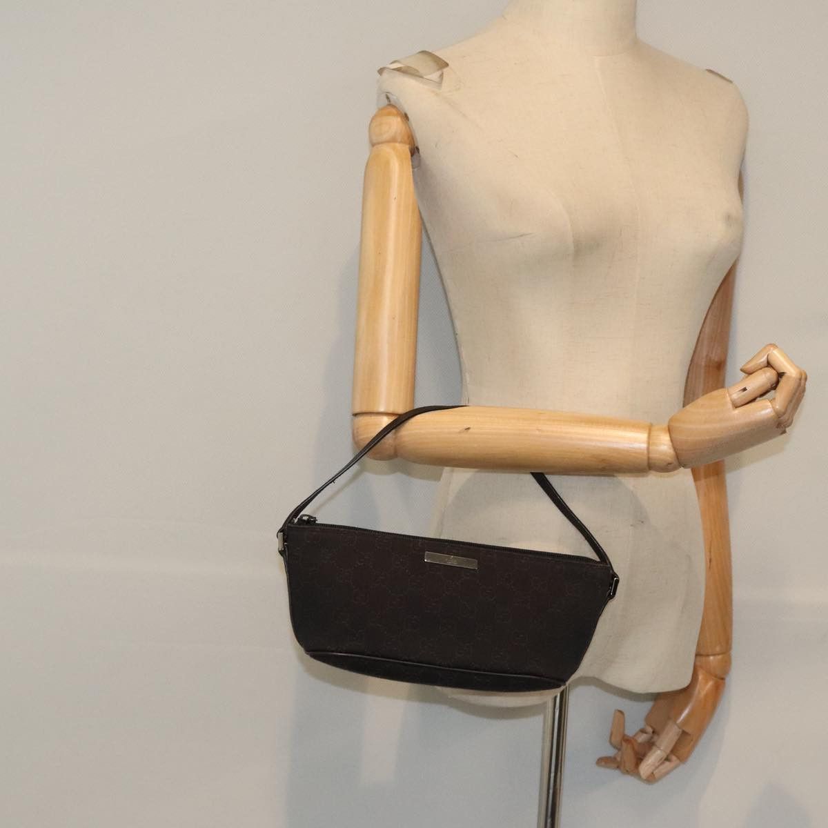 Gucci Baguette Black Canvas Clutch Bag (Pre-Owned) Size ONE SIZE - 15 Thumbnail