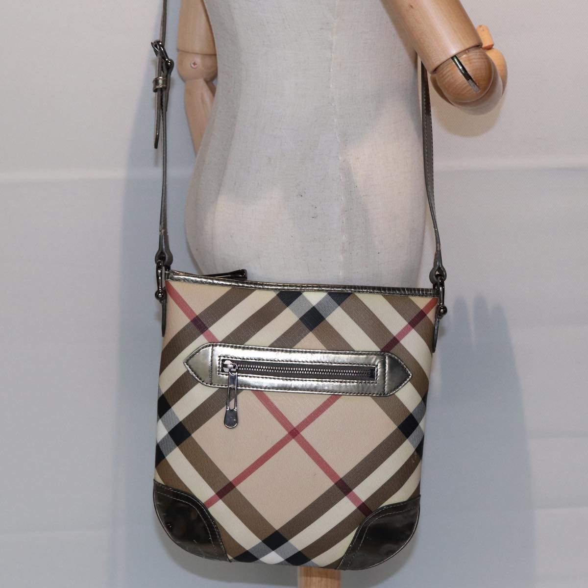 Burberry Nova Check Beige Canvas Shoulder Bag (Pre-Owned) Size ONE SIZE - 16 Thumbnail