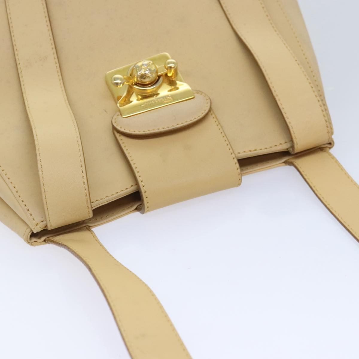 Salvatore Ferragamo Beige Leather Shoulder Bag (Pre-Owned) Size ONE SIZE - 17 Thumbnail