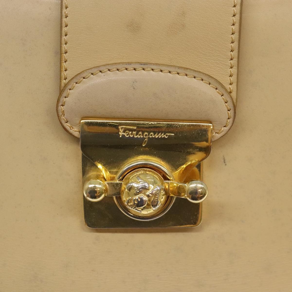 Salvatore Ferragamo Beige Leather Shoulder Bag (Pre-Owned) Size ONE SIZE - 12 Thumbnail