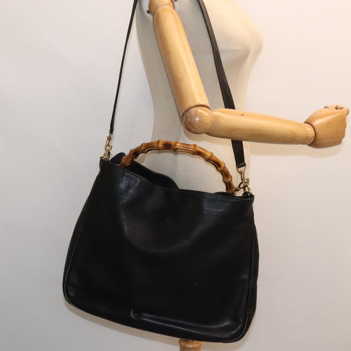 Gucci Bamboo Black Leather Handbag (Pre-Owned) Size ONE SIZE - 10 Thumbnail