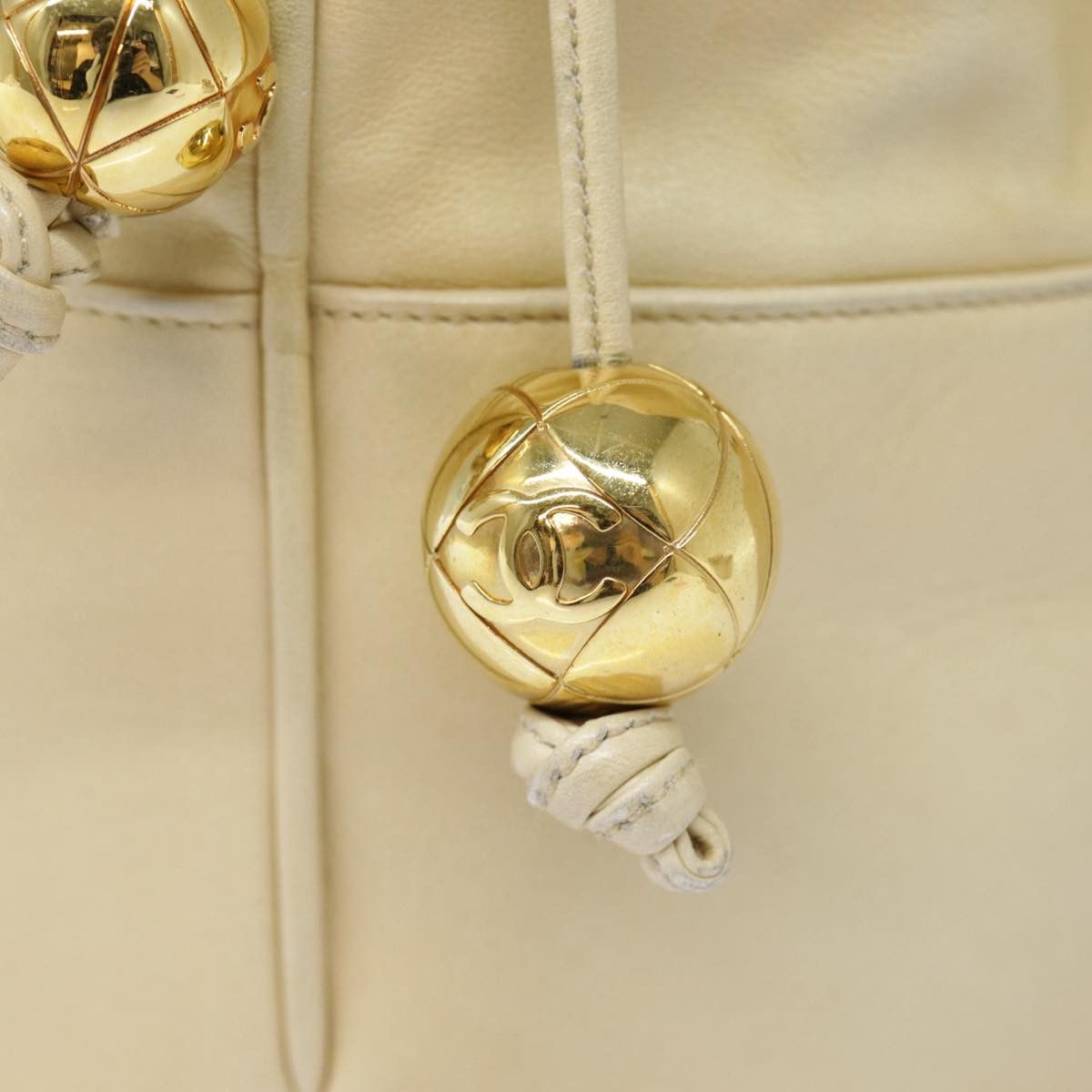 Chanel Logo Cc Beige Leather Shoulder Bag (Pre-Owned) Size ONE SIZE - 6 Thumbnail