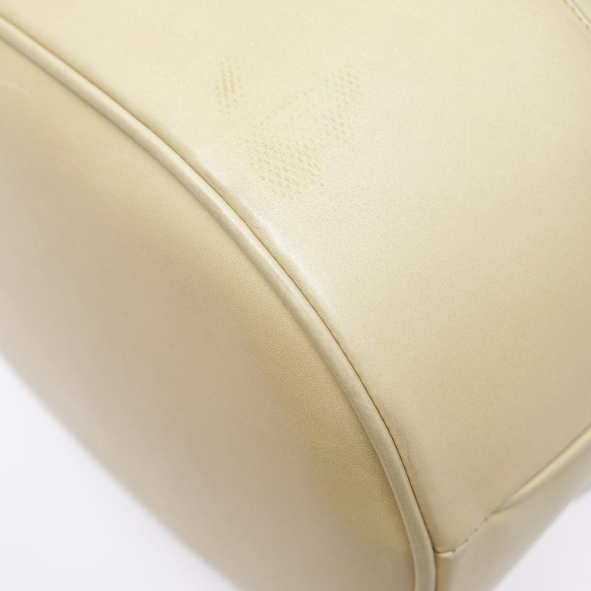 Chanel Logo Cc Beige Leather Shoulder Bag (Pre-Owned) Size ONE SIZE - 20 Thumbnail