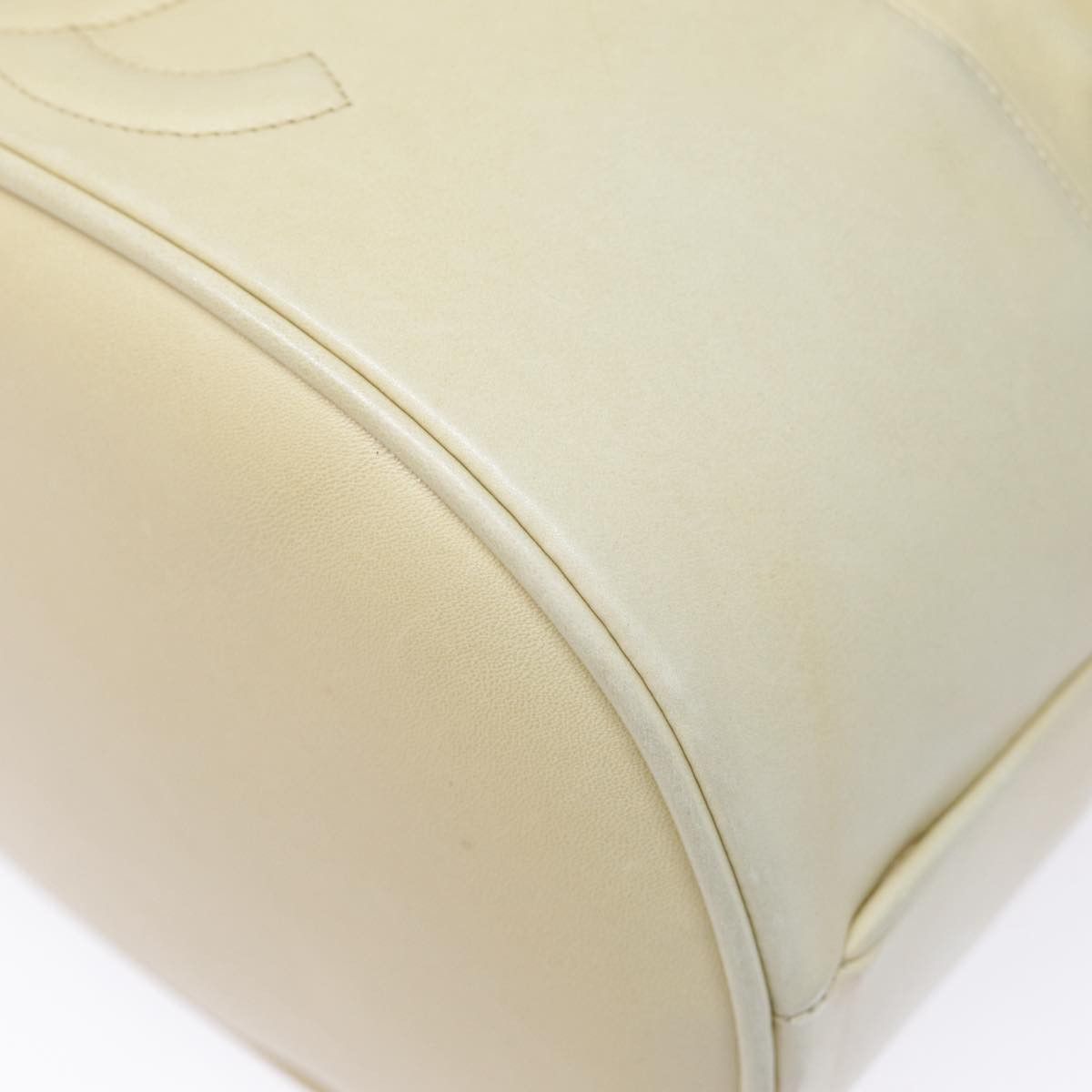Chanel Logo Cc Beige Leather Shoulder Bag (Pre-Owned) Size ONE SIZE - 18 Thumbnail