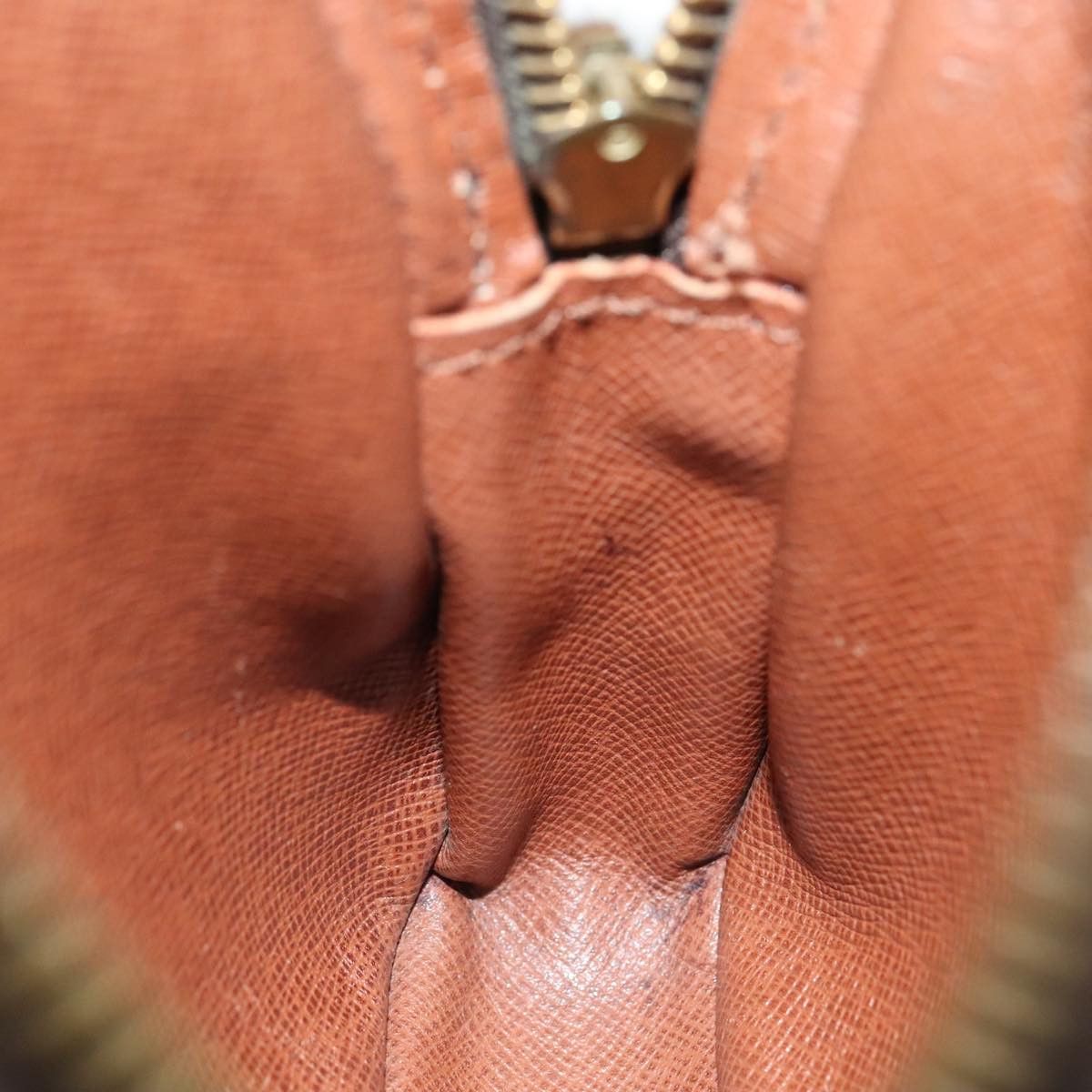 Louis Vuitton Danube Brown Canvas Shoulder Bag (Pre-Owned) Size ONE SIZE - 20 Thumbnail