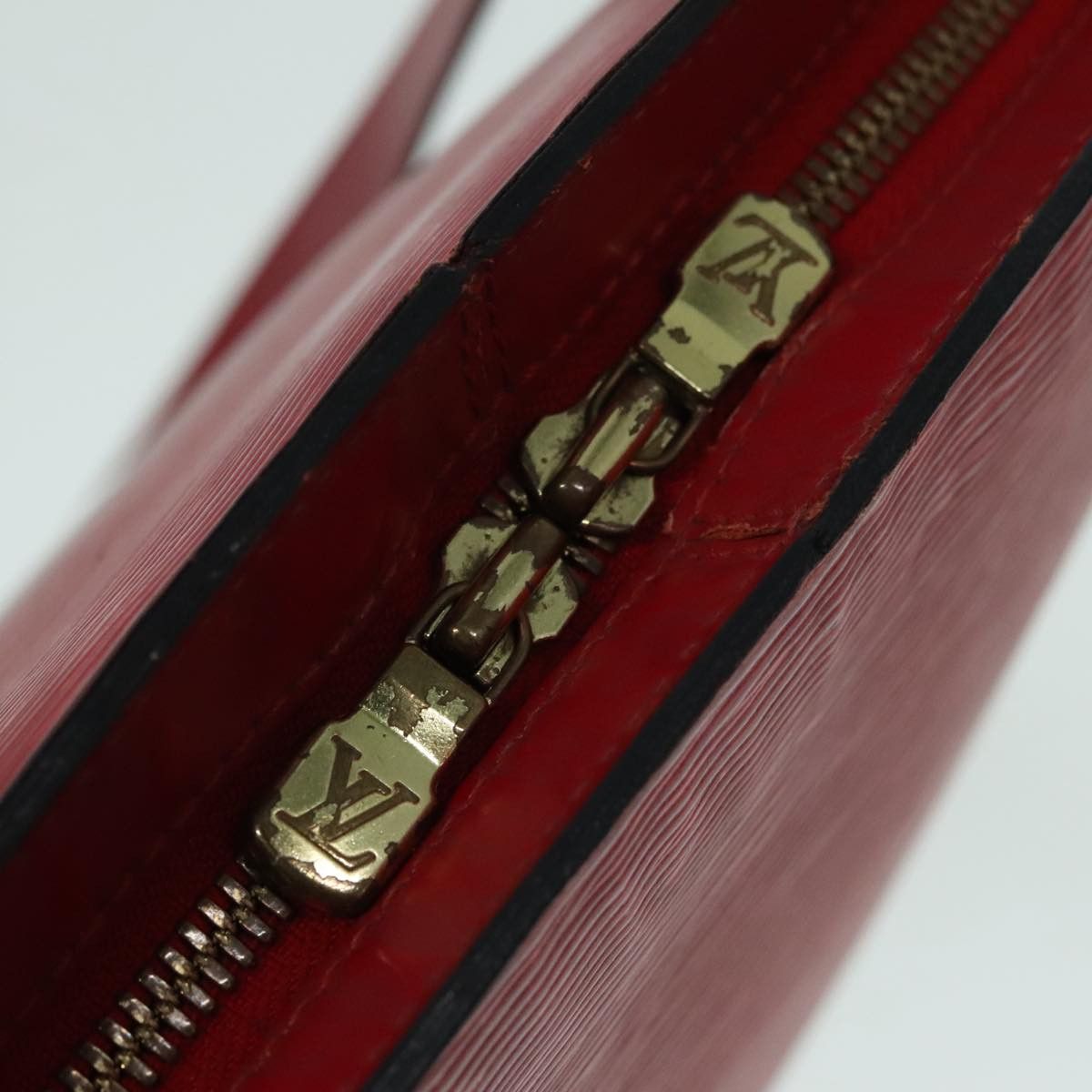 Louis Vuitton Lussac Red Leather Shoulder Bag (Pre-Owned) Size ONE SIZE - 6 Thumbnail