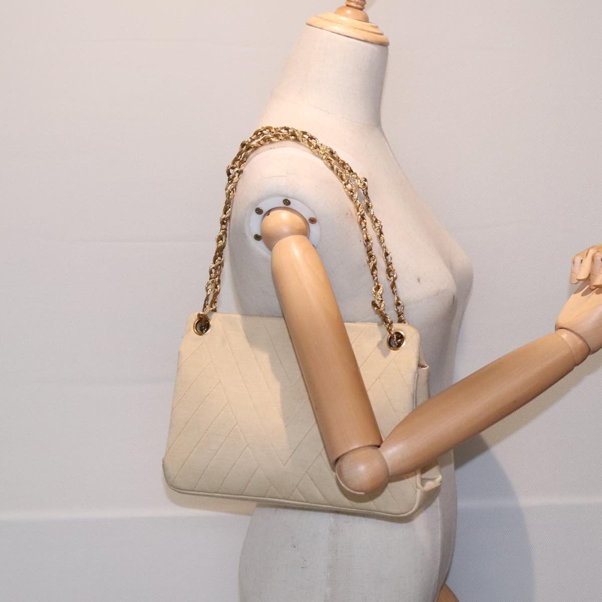 Chanel V-Stich Beige Cotton Shoulder Bag (Pre-Owned) Size ONE SIZE - 11 Thumbnail