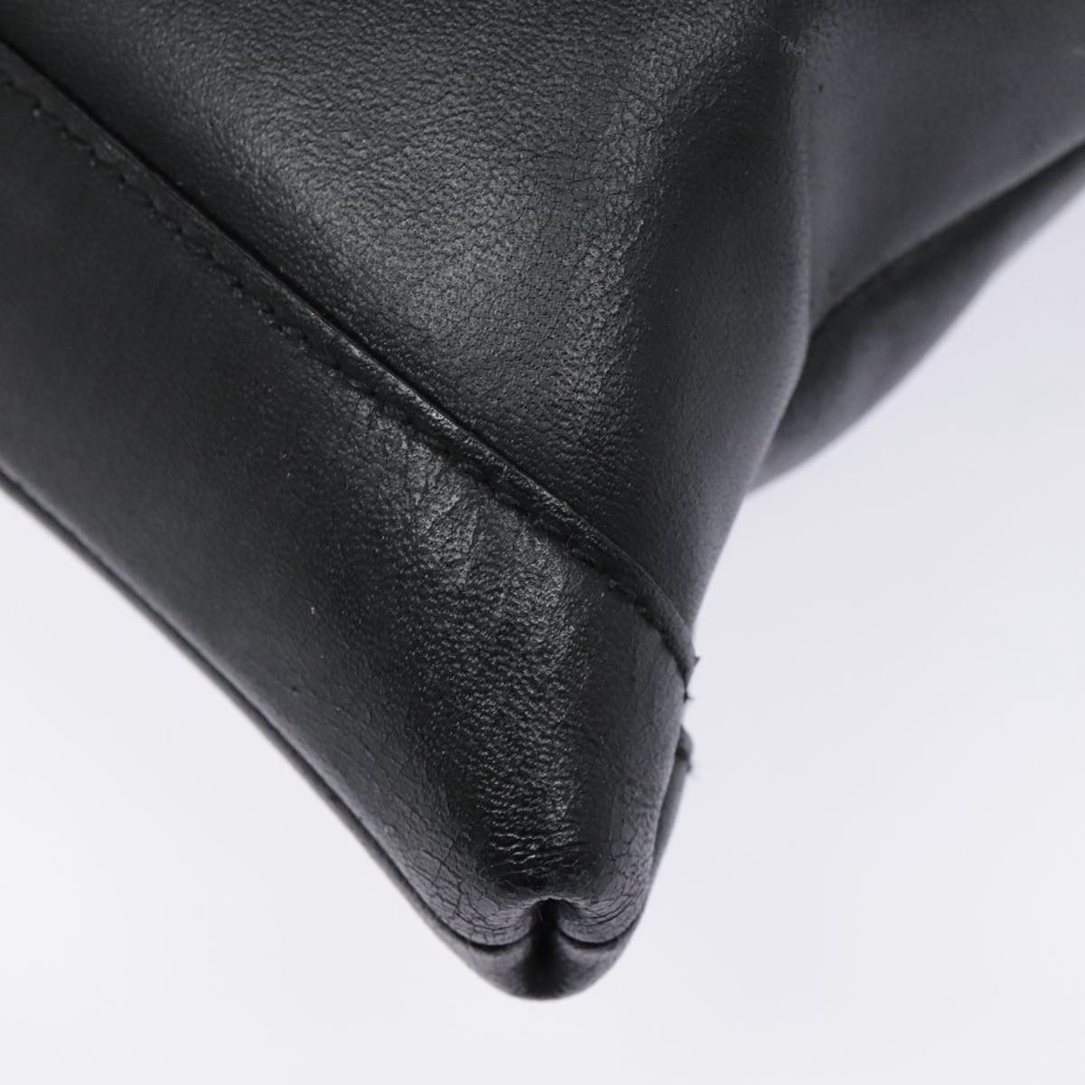 Salvatore Ferragamo Black Leather Shoulder Bag (Pre-Owned) Size ONE SIZE - 7 Thumbnail