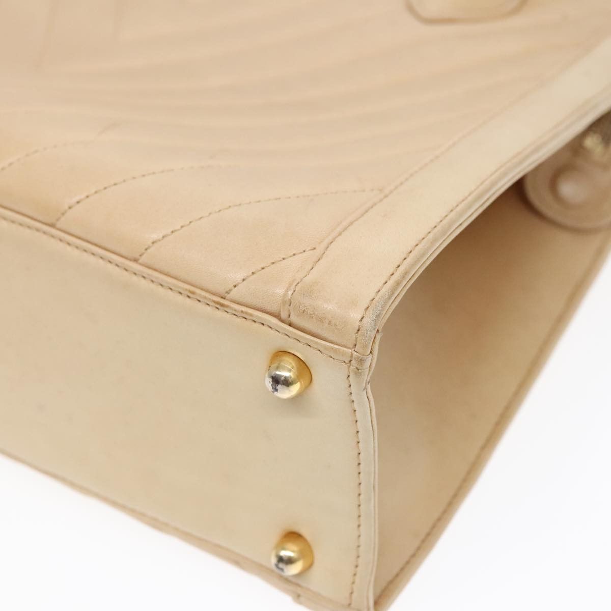 Chanel V-Stich Beige Leather Handbag (Pre-Owned) Size ONE SIZE - 11 Thumbnail