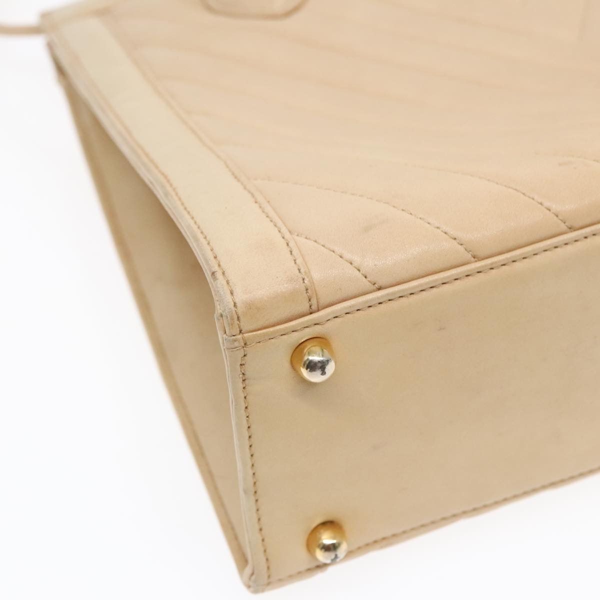 Chanel V-Stich Beige Leather Handbag (Pre-Owned) Size ONE SIZE - 12 Thumbnail