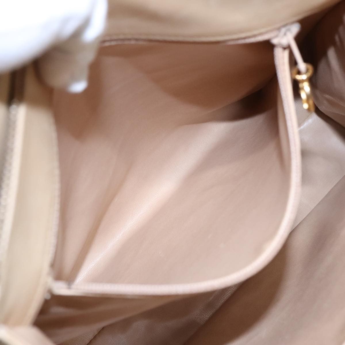 Chanel V-Stich Beige Leather Handbag (Pre-Owned) Size ONE SIZE - 18 Thumbnail