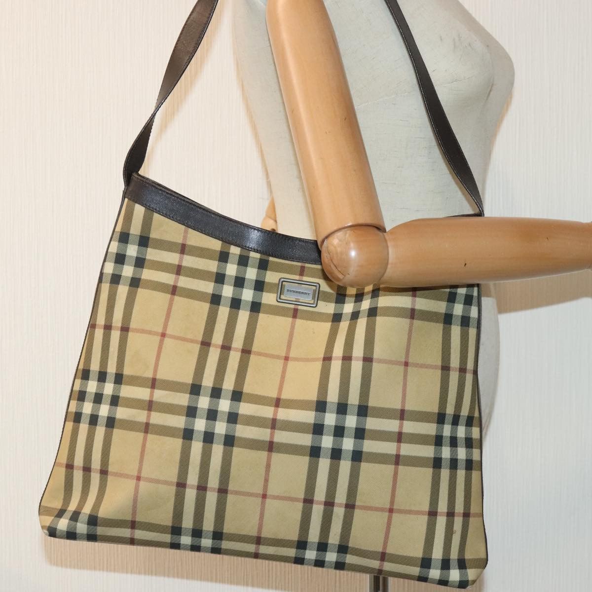 Burberry Nova Check Beige Canvas Shoulder Bag (Pre-Owned) Size ONE SIZE - 13 Thumbnail