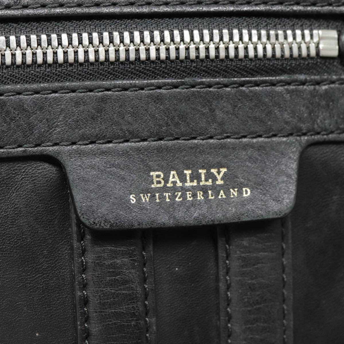 Bally Black Leather Shoulder Bag (Pre-Owned) Size ONE SIZE - 9 Thumbnail