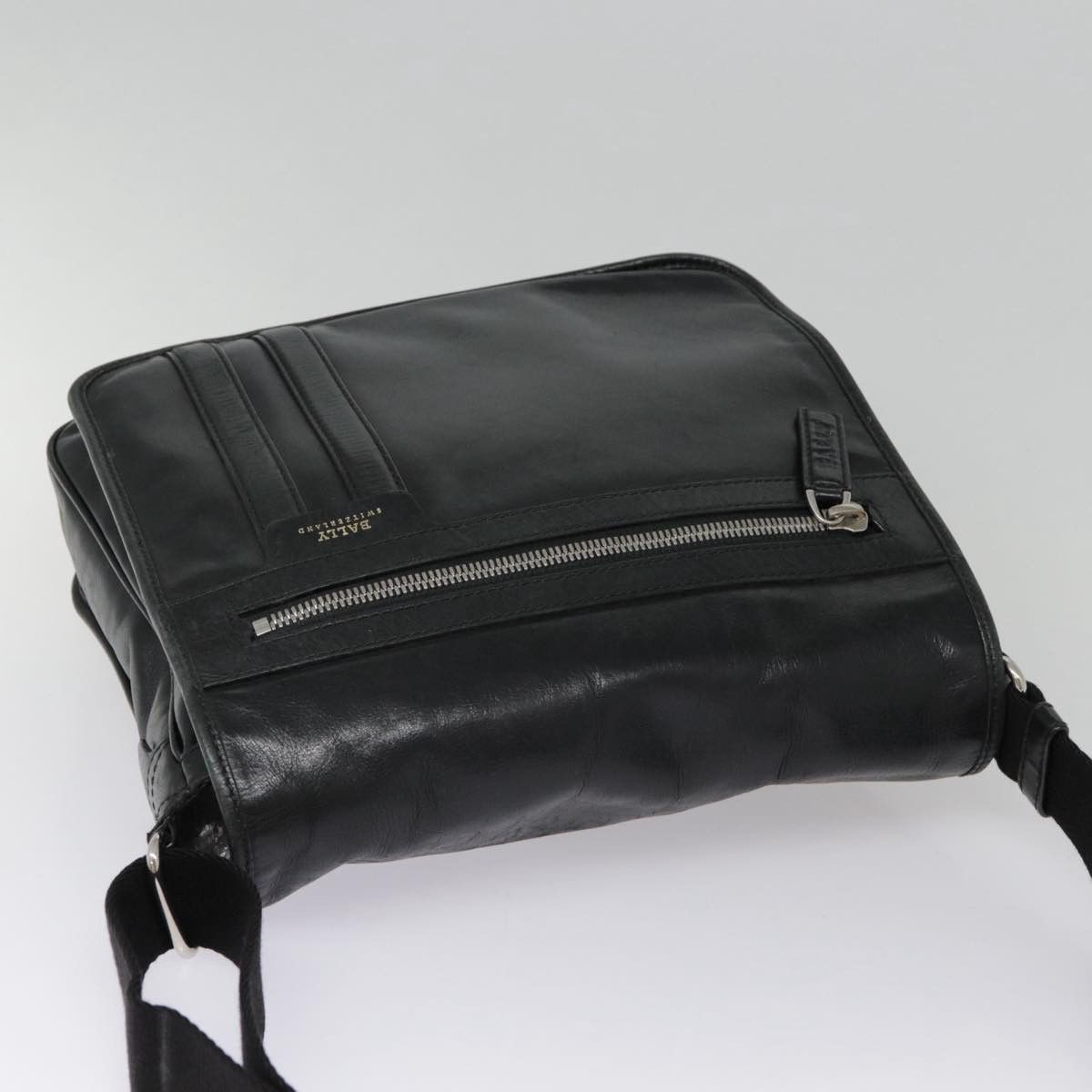 Bally Black Leather Shoulder Bag (Pre-Owned) Size ONE SIZE - 14 Thumbnail
