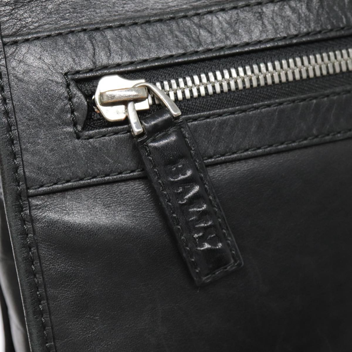 Bally Black Leather Shoulder Bag (Pre-Owned) Size ONE SIZE - 6 Thumbnail