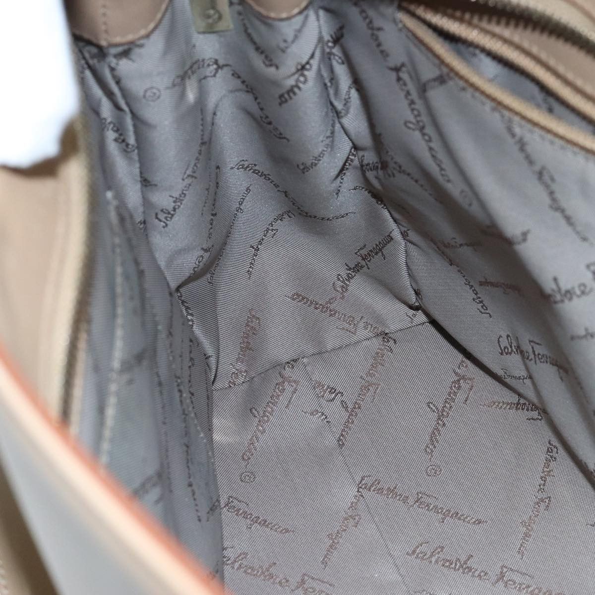 Salvatore Ferragamo Gancini Beige Leather Tote Bag (Pre-Owned) Size ONE SIZE - 7 Thumbnail