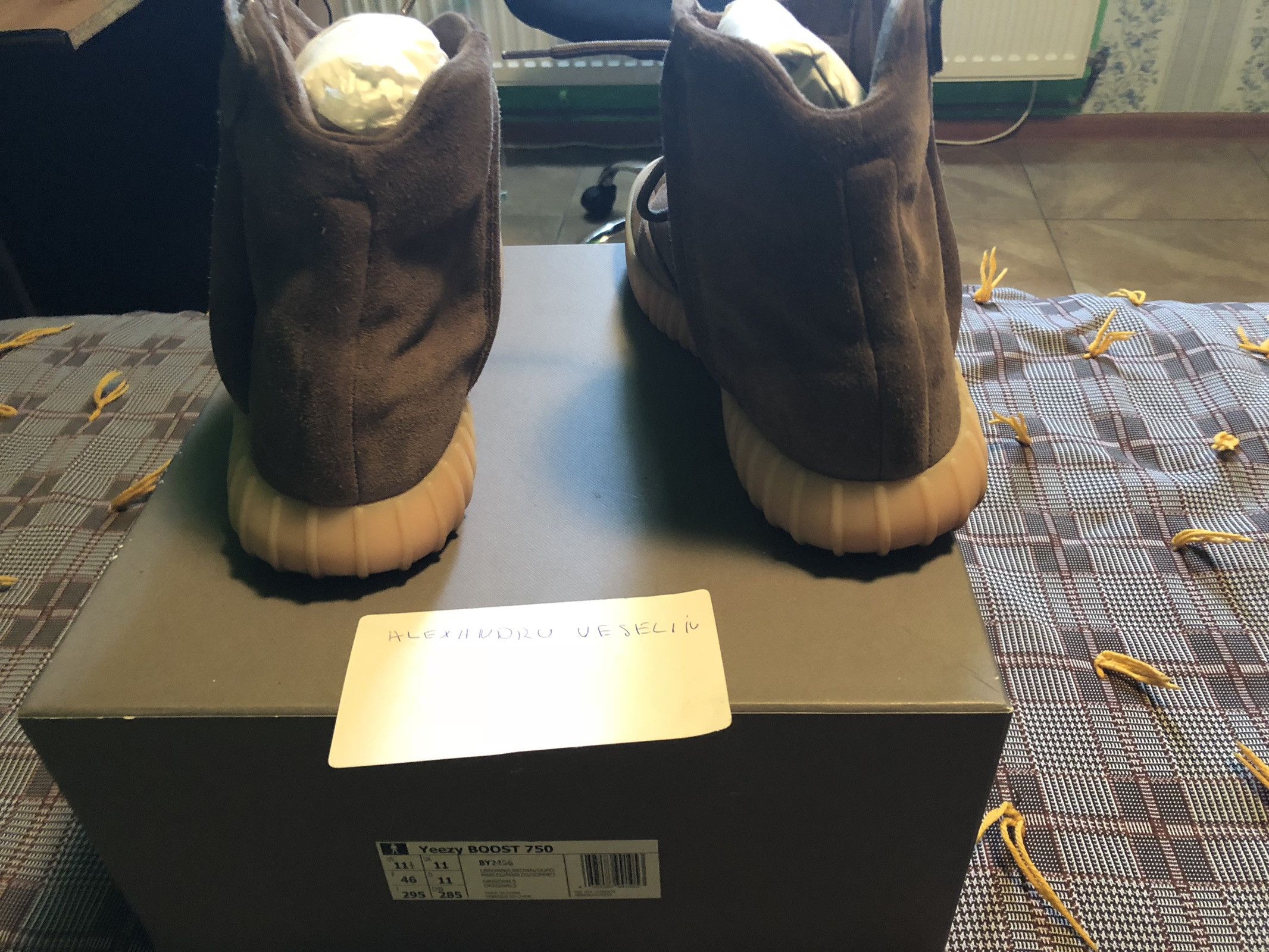 Adidas Yeezy 750 Chocolate Size US 11.5 / EU 44-45 - 5 Thumbnail