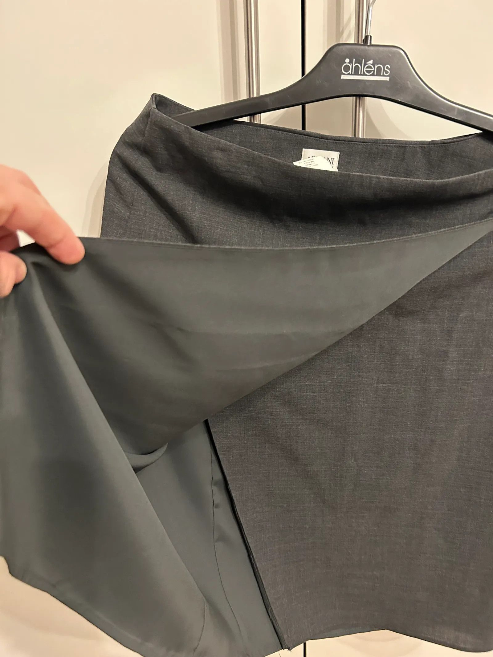 Armani Armani Armani Collezzioni Skirt Size 27" / US 4 / IT 40 - 4 Thumbnail