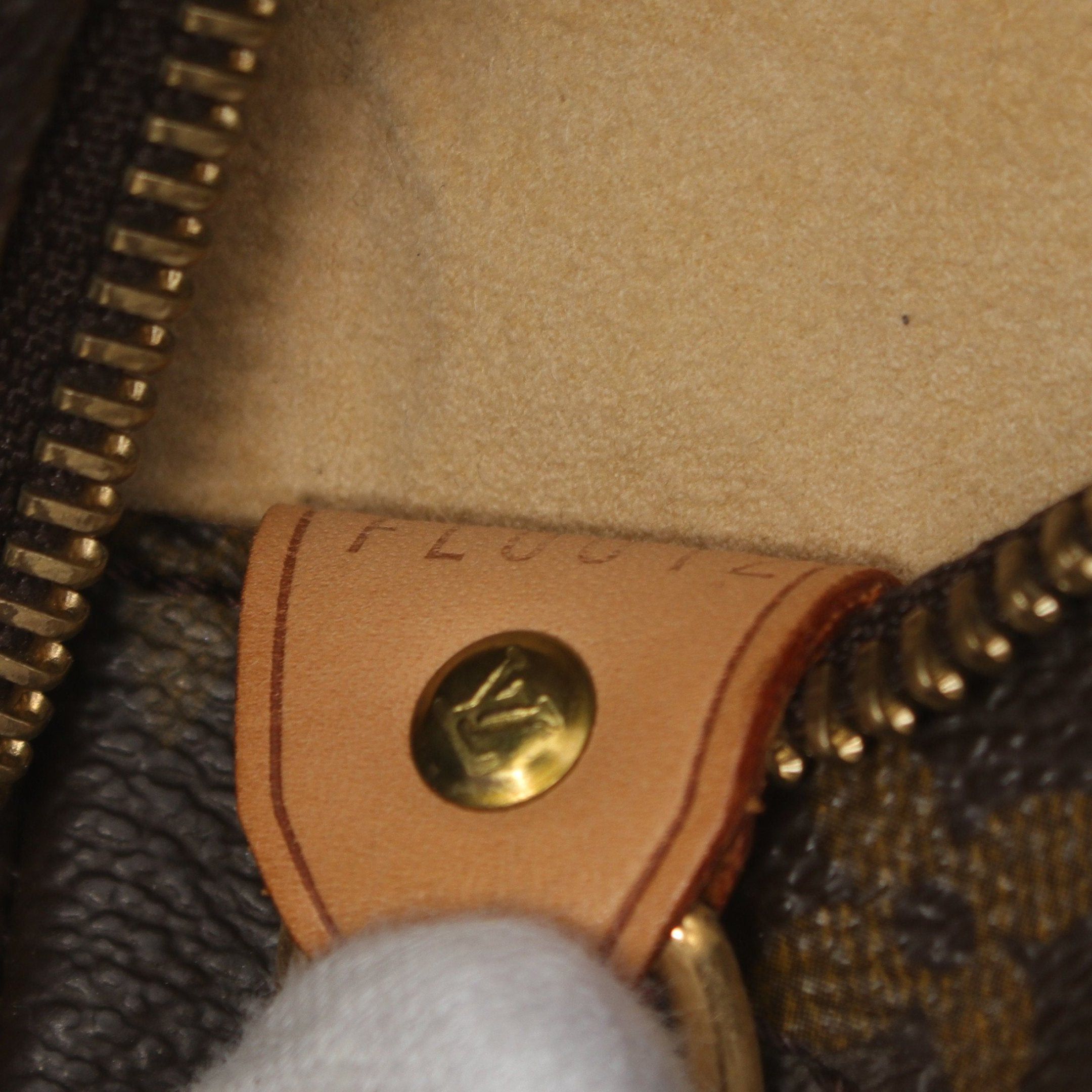Louis Vuitton Louis Vuitton Luco Monogram Shoulder Bag Tote Leather Brown Size ONE SIZE - 5 Thumbnail