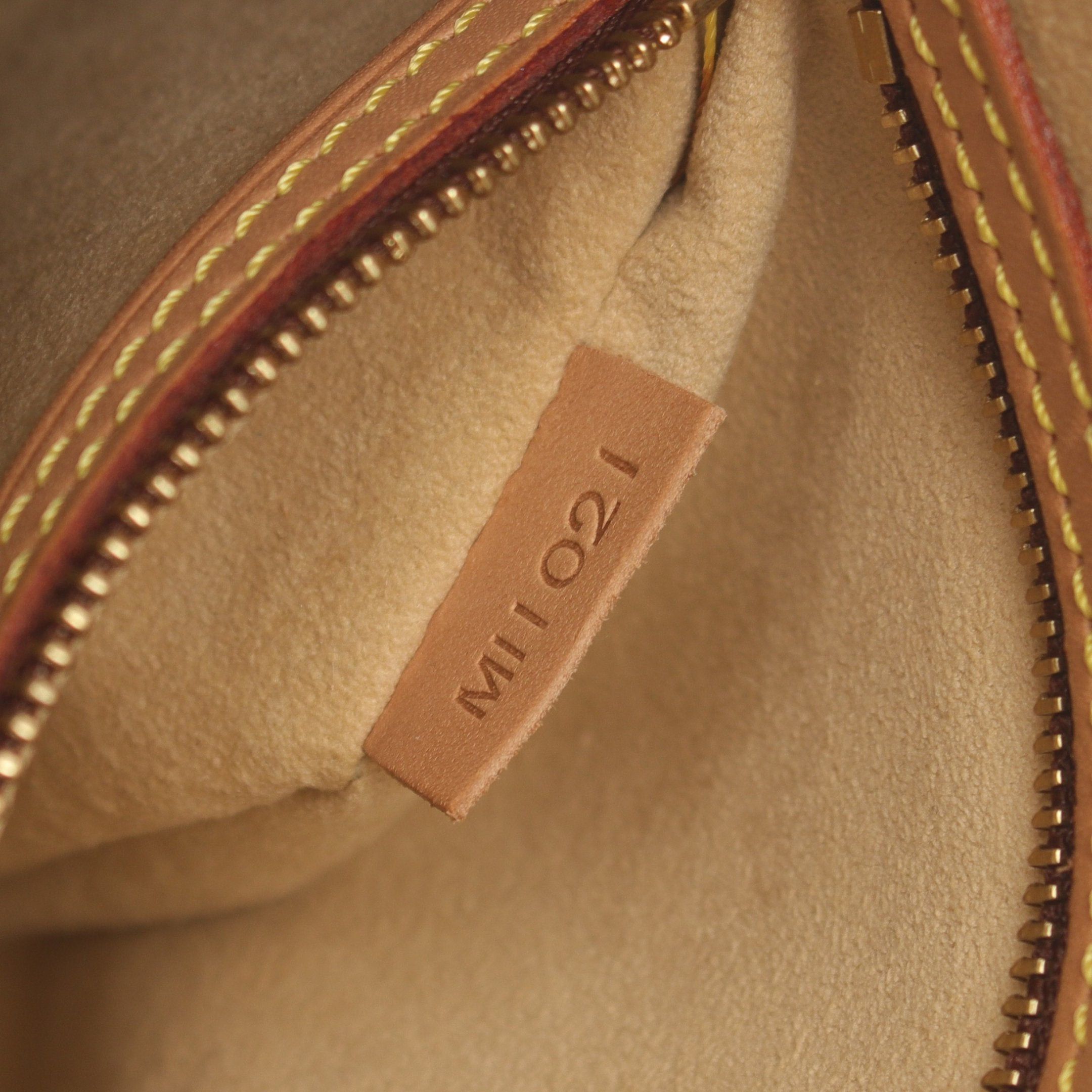 Louis Vuitton Louis Vuitton Looping Mm Monogram Shoulder Bag Leather Brown Size ONE SIZE - 5 Thumbnail