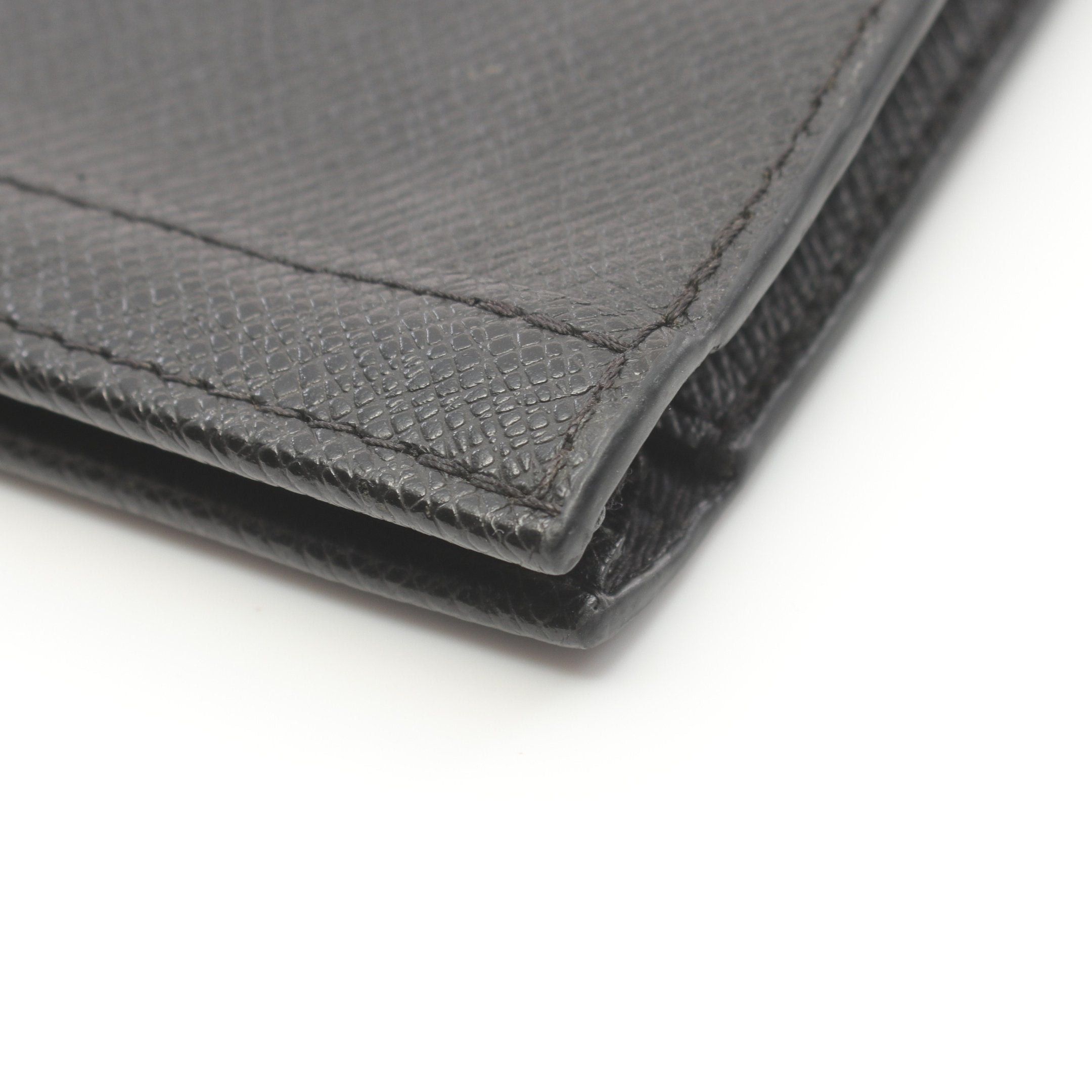 Louis Vuitton Louis Vuitton Pochette Voyage Mm Taiga Noir Clutch Bag Leather Black Size ONE SIZE - 7 Thumbnail