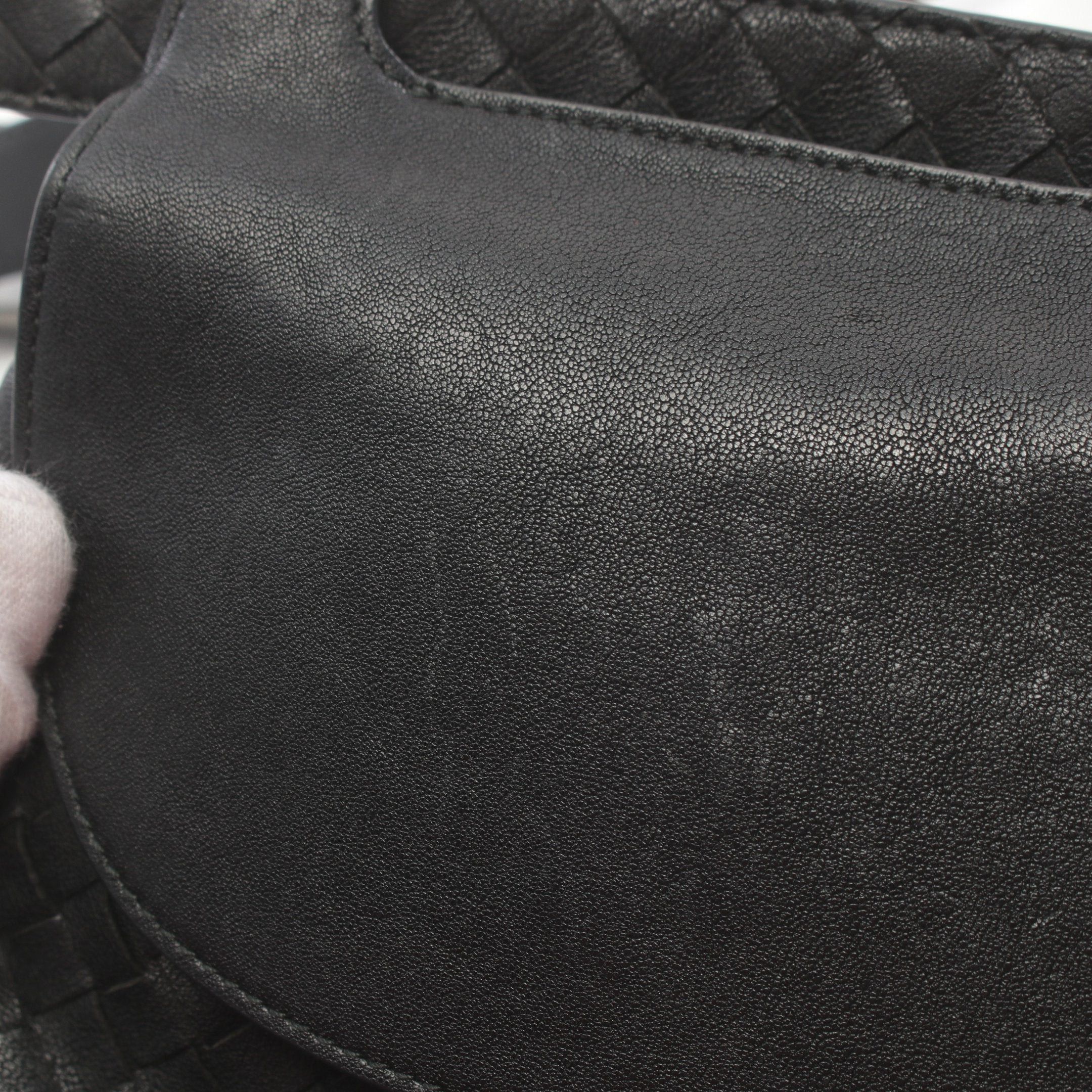Bottega Veneta Bottega Veneta Intrecciato Waist Bag Leather Black Size ONE SIZE - 5 Thumbnail