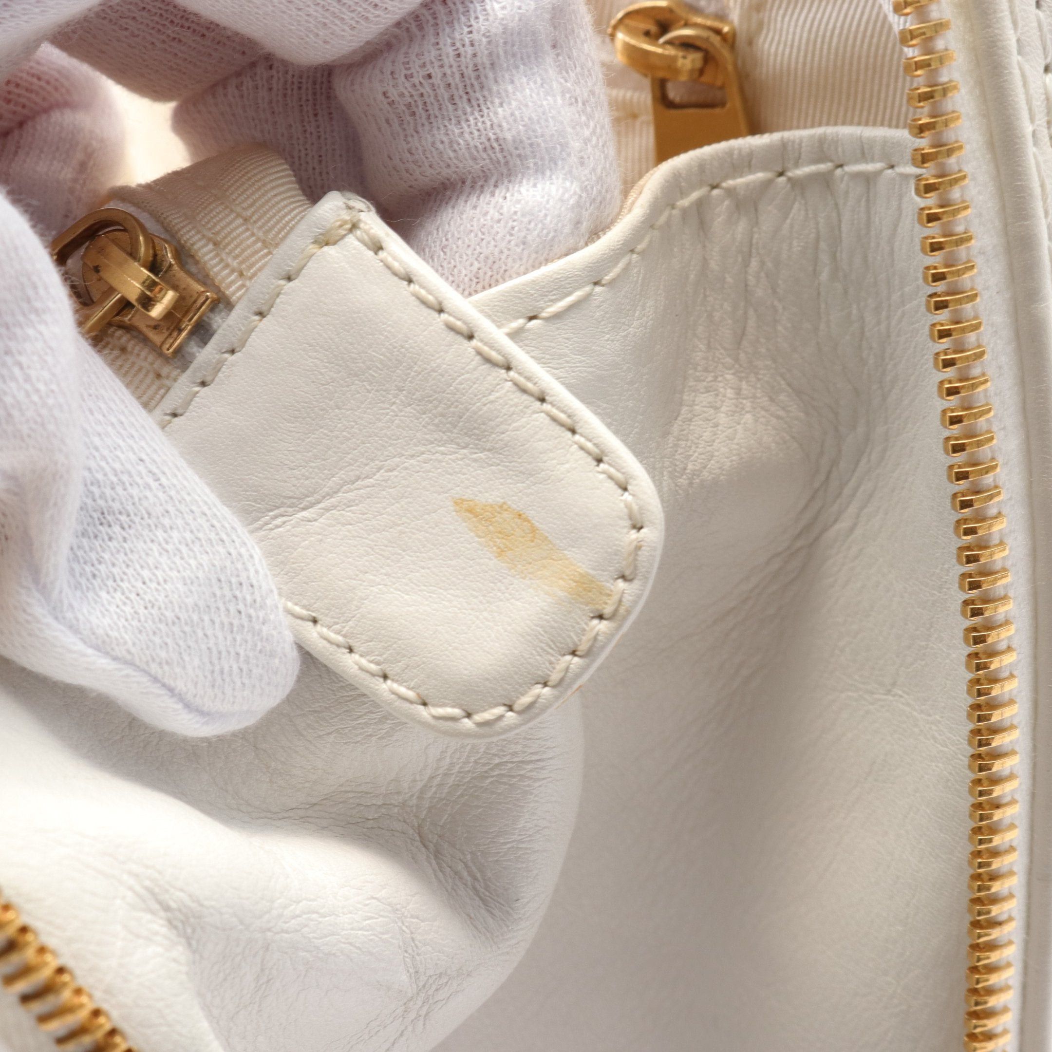 Chanel Chanel Wild Stitch Handbag Leather White Matte Gold Hardware Size ONE SIZE - 8 Thumbnail