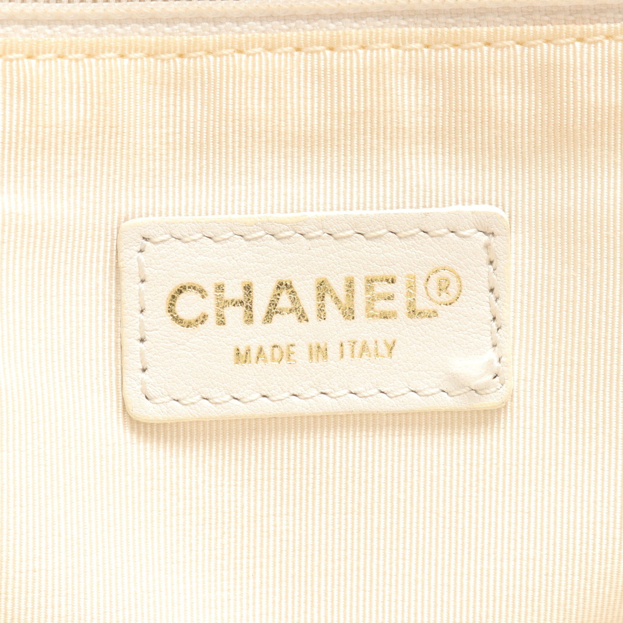 Chanel Chanel Wild Stitch Handbag Leather White Matte Gold Hardware Size ONE SIZE - 4 Thumbnail