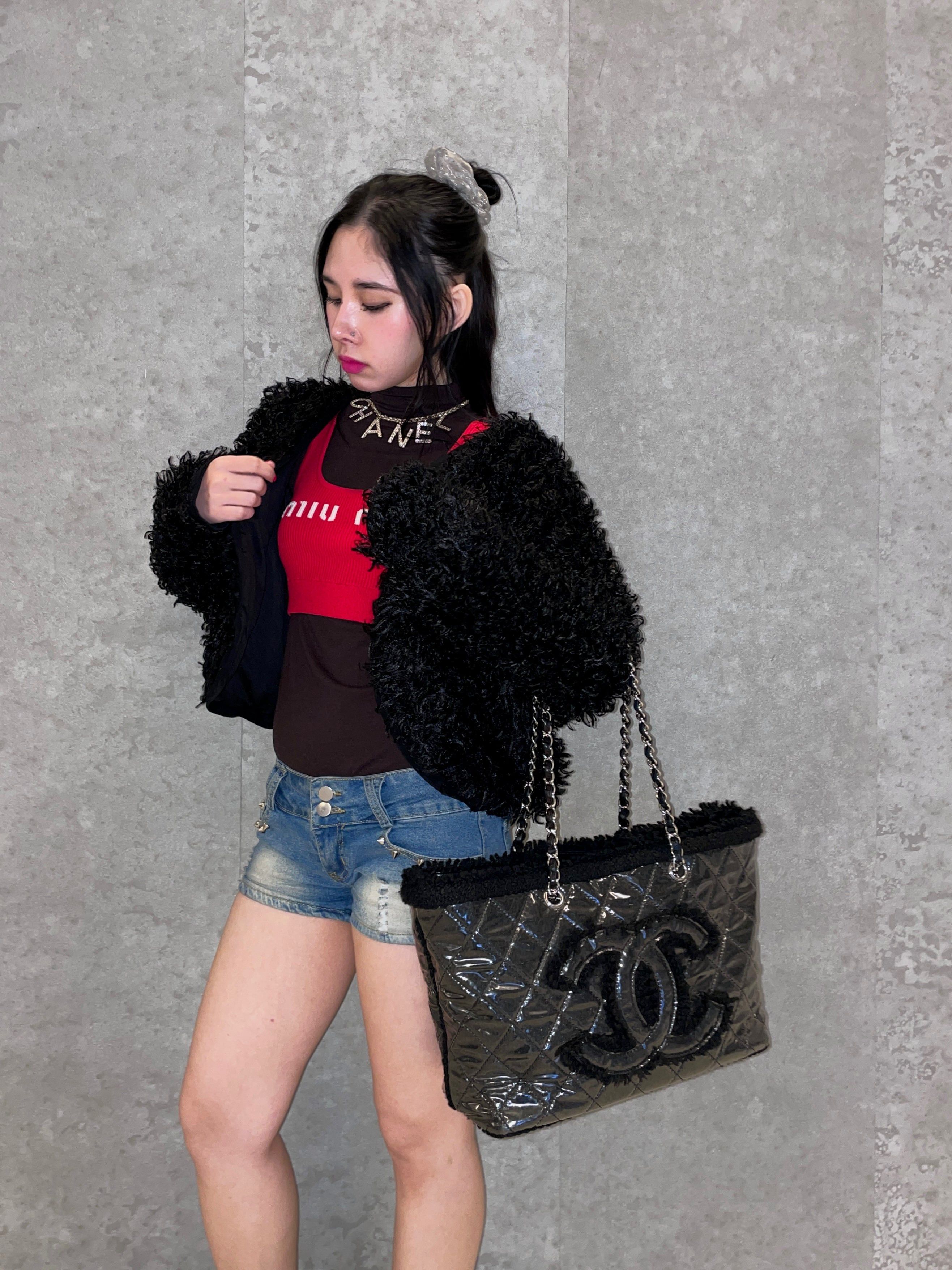 Chanel Chanel Matelasse Jumbo Coco Mark Fleece Chain Shoulder Tote Bag Size ONE SIZE - 2 Thumbnail
