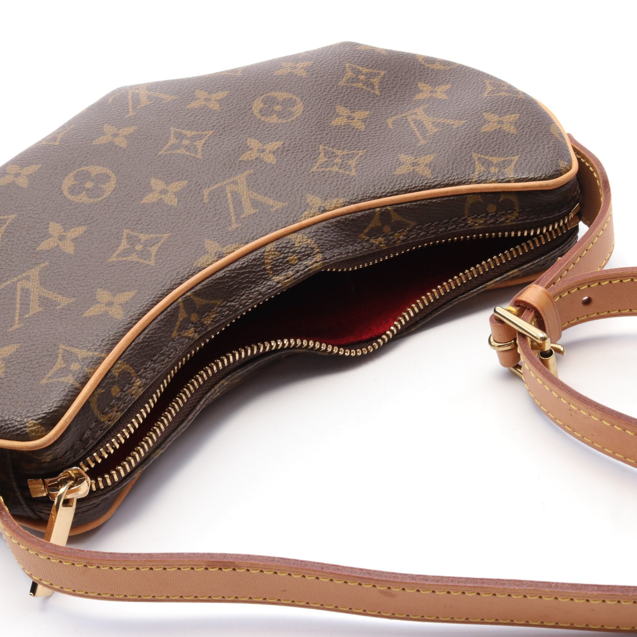 Louis Vuitton Louis Vuitton Pochette Croissant Monogram Shoulder Bag Leather Brown Size ONE SIZE - 8 Thumbnail