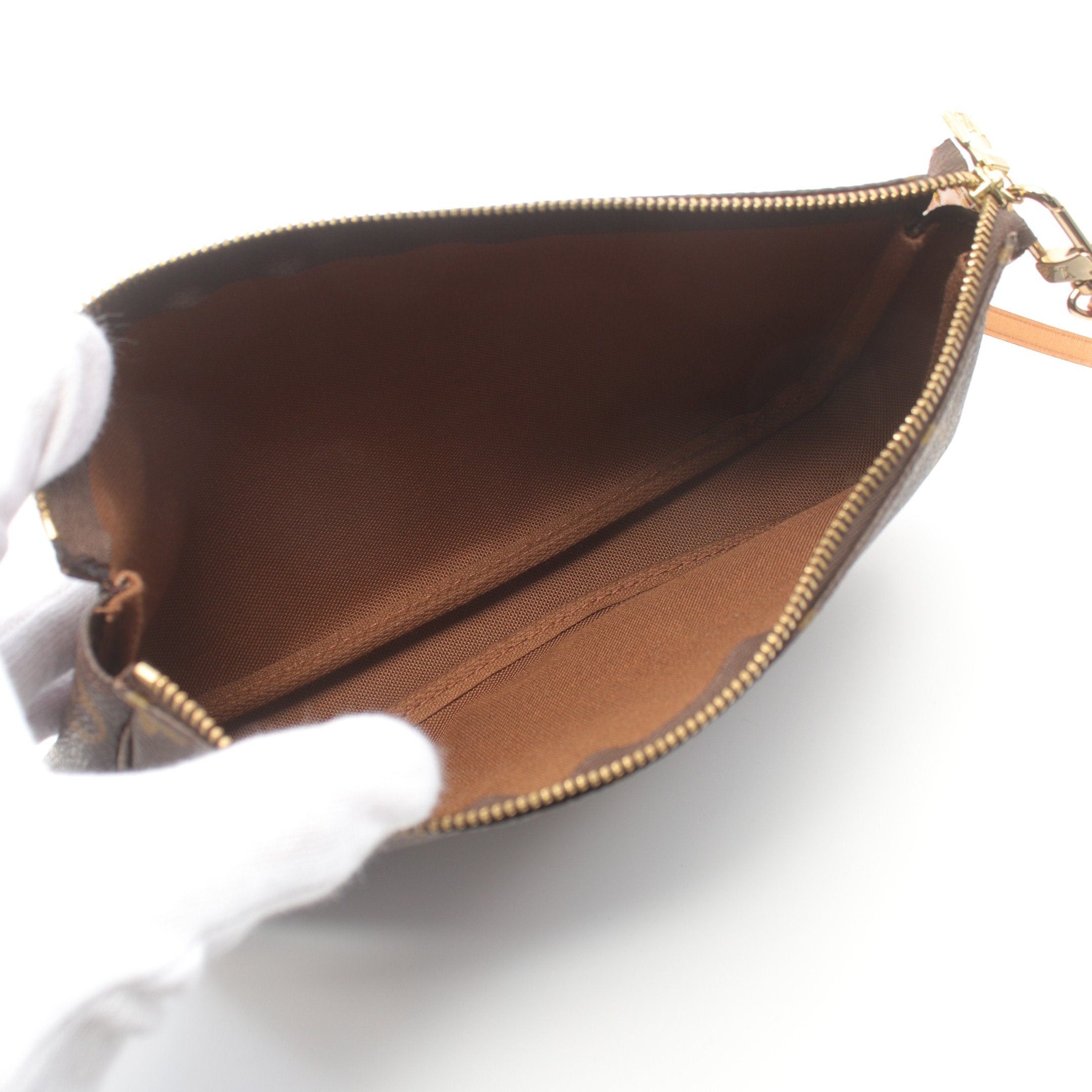 Louis Vuitton Louis Vuitton Pochette Accessoires Monogram Handbag Leather Brown Size ONE SIZE - 3 Thumbnail