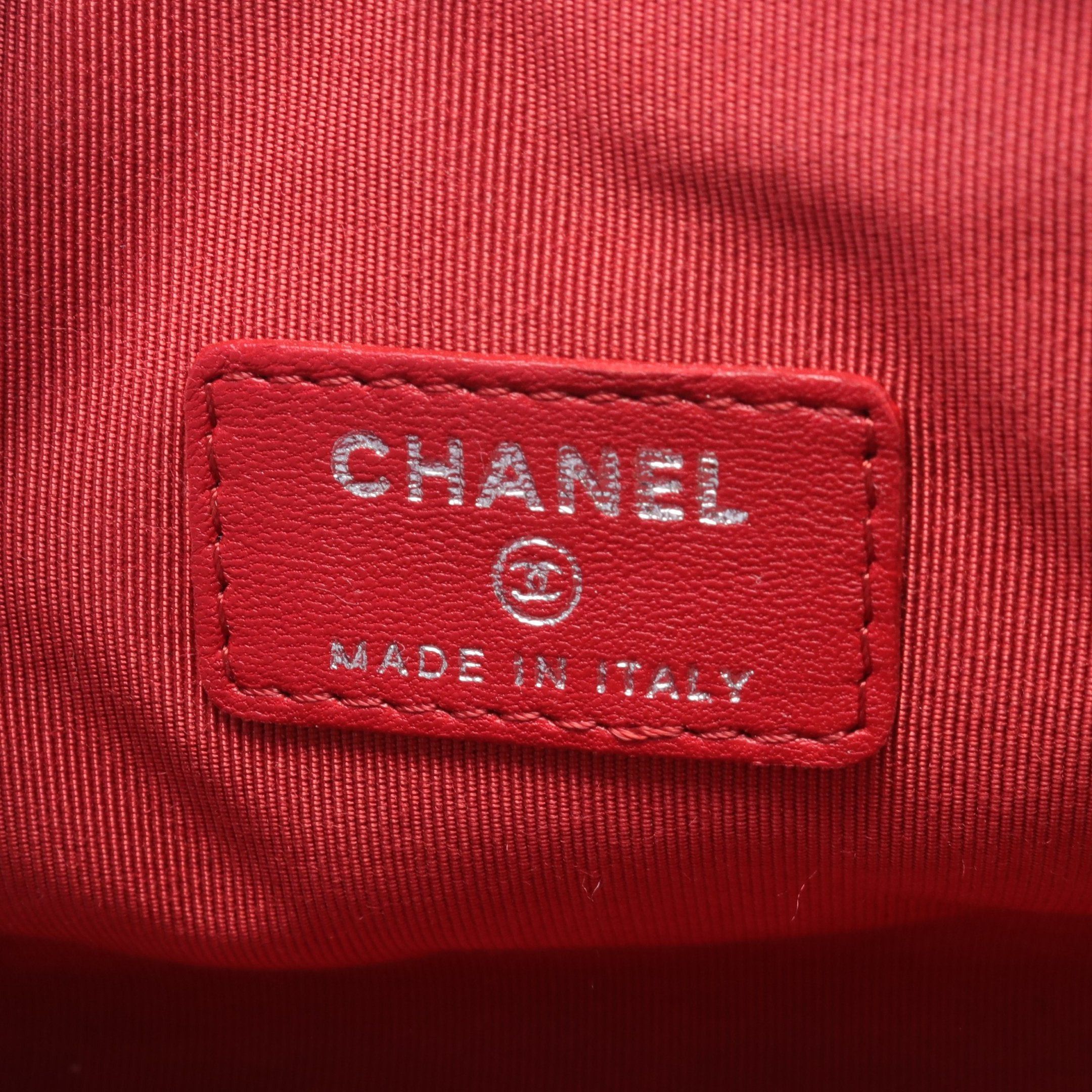 Chanel Chanel Matelasse Pouch Leather Red Silver Hardware Size ONE SIZE - 4 Thumbnail