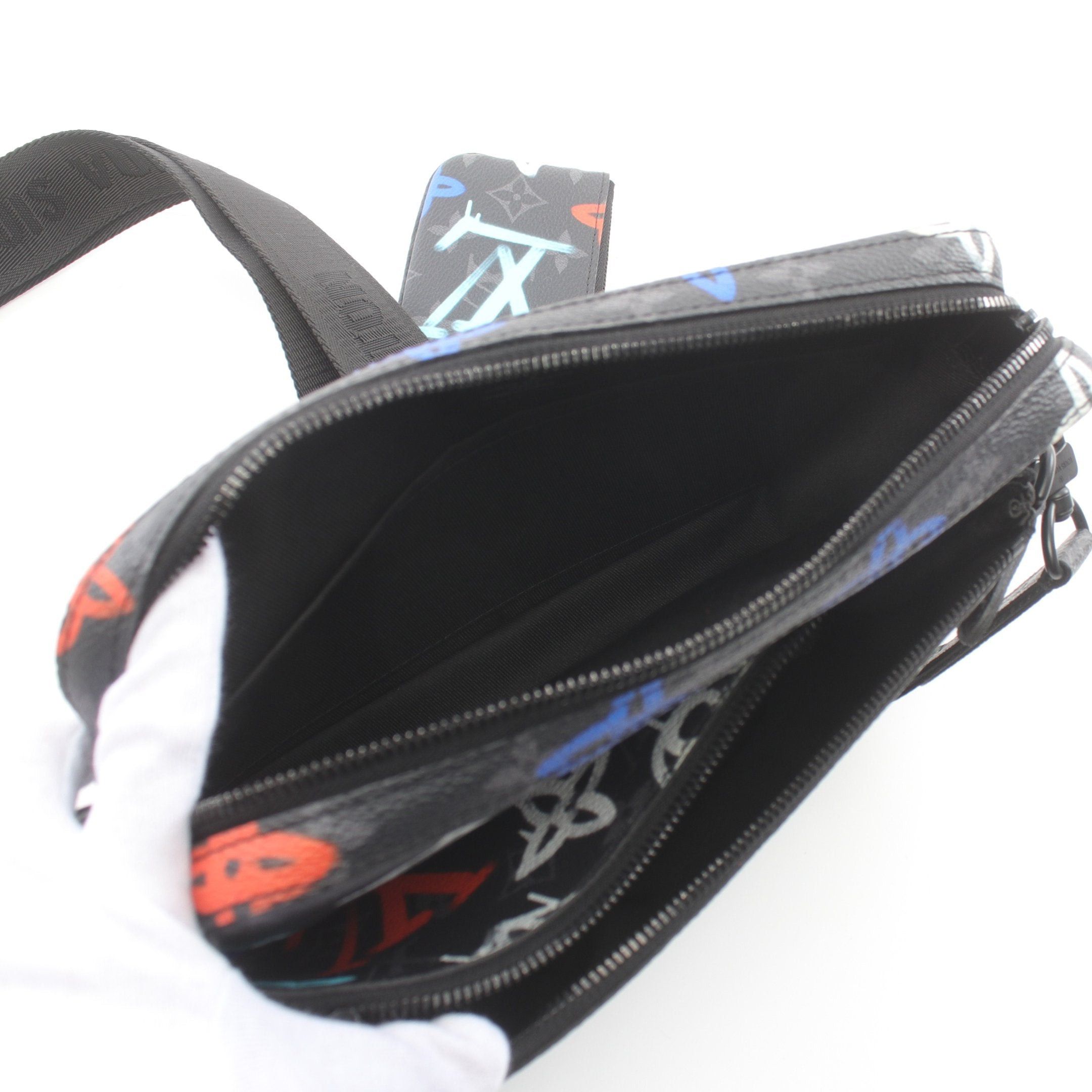 Louis Vuitton Louis Vuitton Trio Messenger Monogram Eclipse Shoulder Bag Black Multicolor Size ONE SIZE - 3 Thumbnail