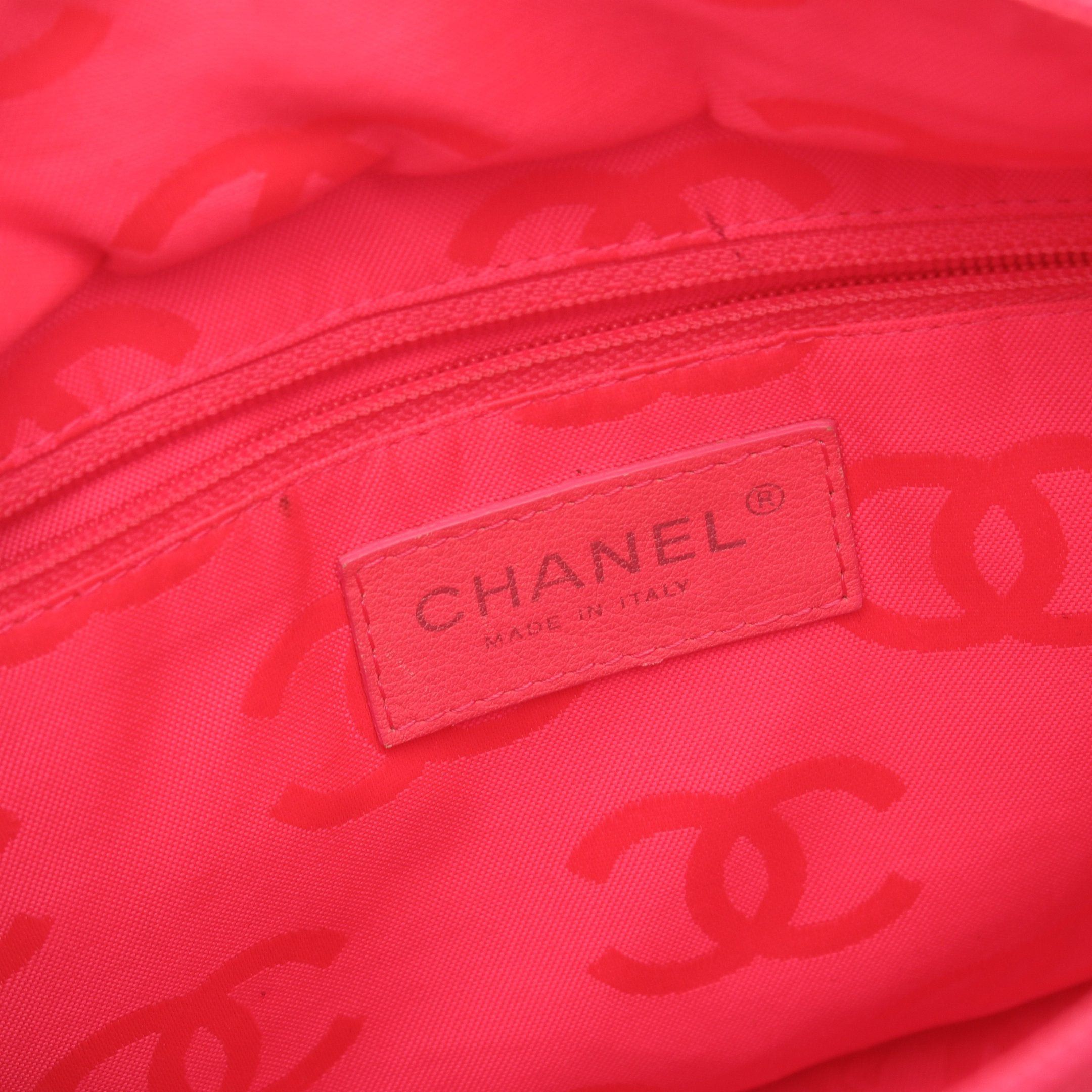 Chanel Chanel Cambon Line Medium Handbag Tote Bag Leather Patent Black Silver Hardware Size ONE SIZE - 4 Thumbnail