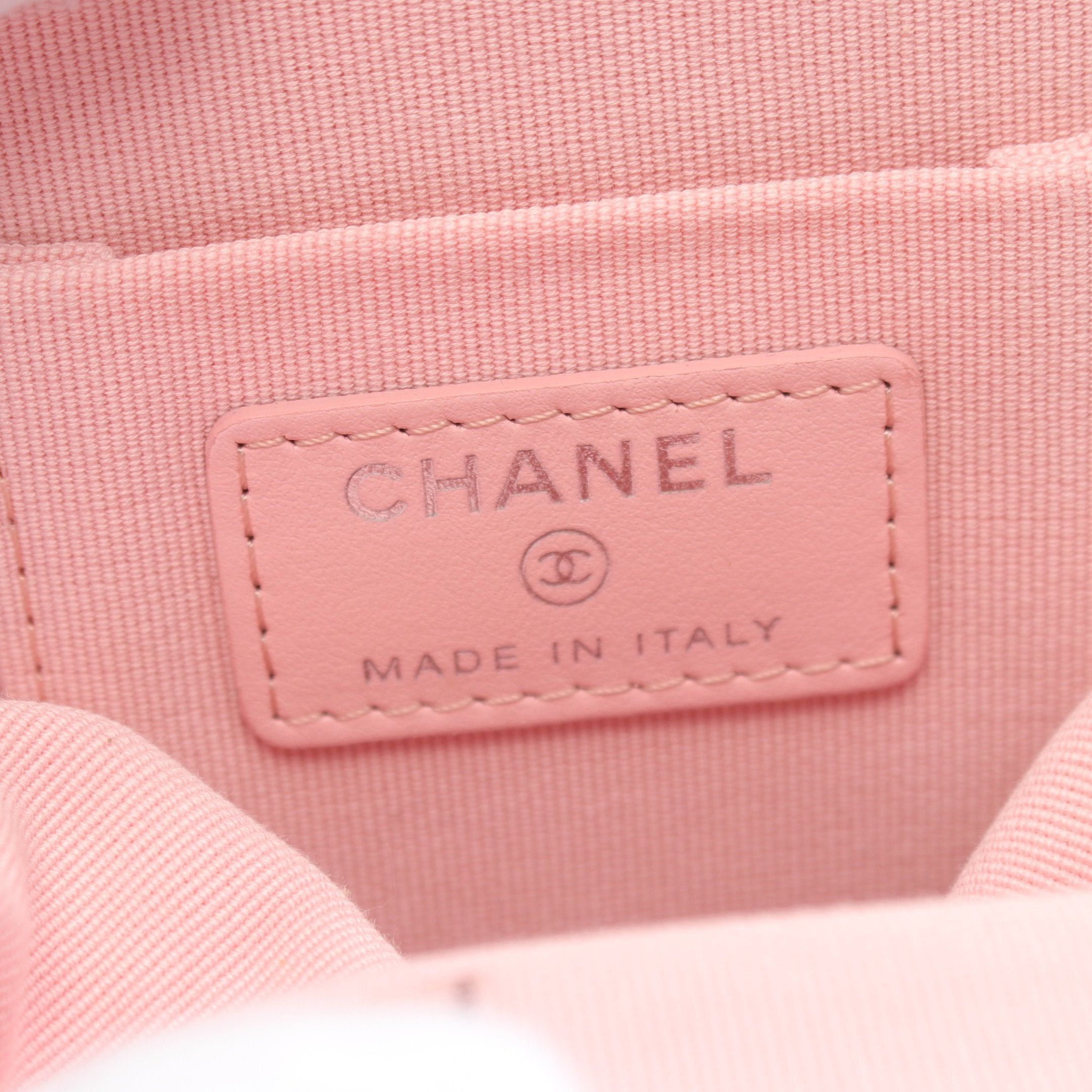 Chanel Chanel Matelasse Chain Shoulder Bag Leather Off White Silver Hardware Size ONE SIZE - 4 Thumbnail
