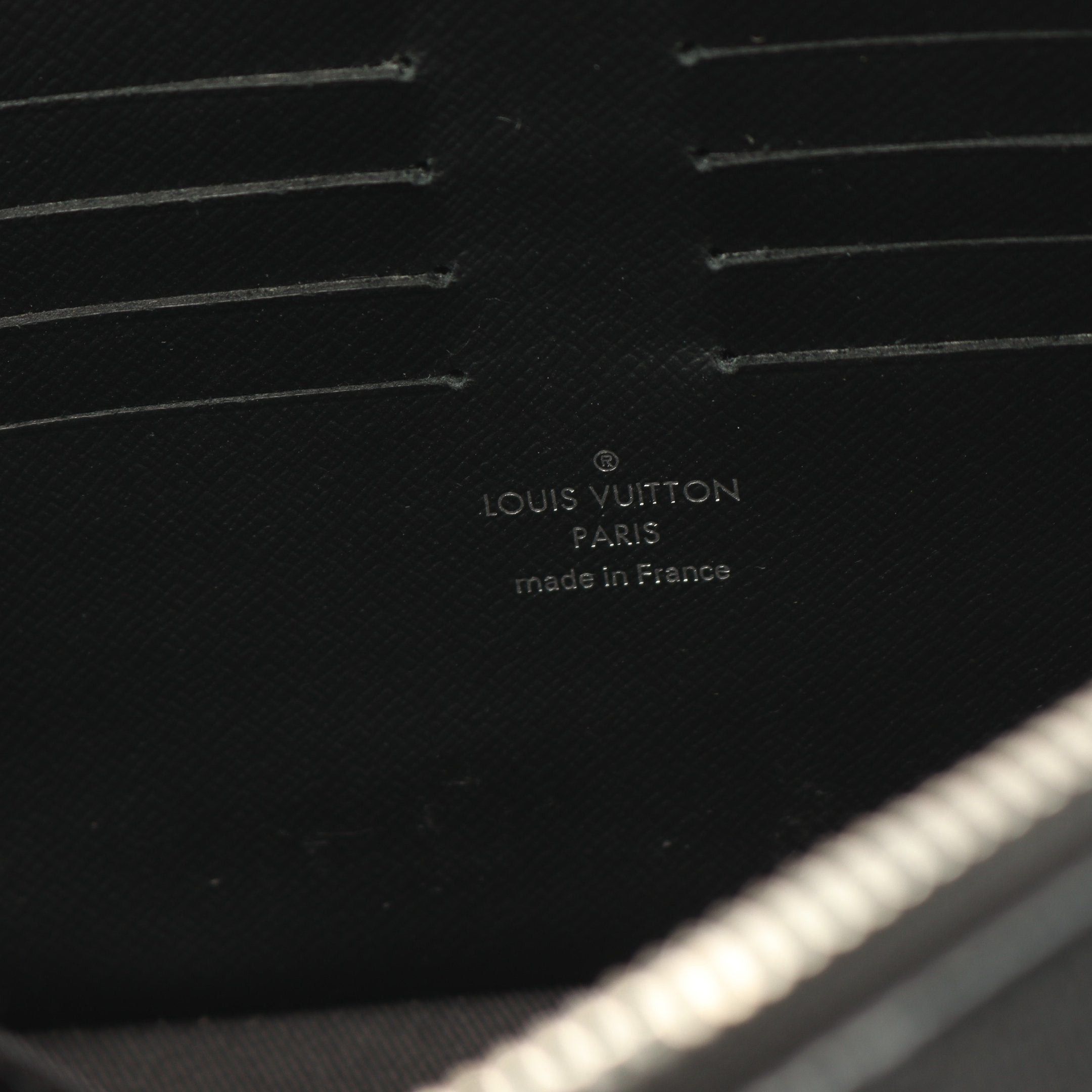 Louis Vuitton Louis Vuitton Pochette Kasai Damier Graphite Clutch Bag Leather Black Size ONE SIZE - 4 Thumbnail