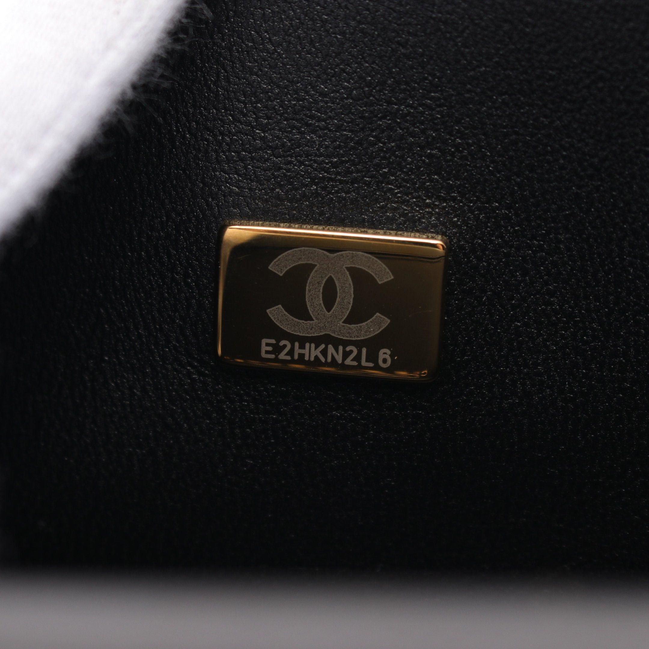 Chanel Chanel Boy Chanel Small Chevron V-Stitch Chain Shoulder Bag Caviar Skin Black Gold Hardware Size ONE SIZE - 5 Thumbnail