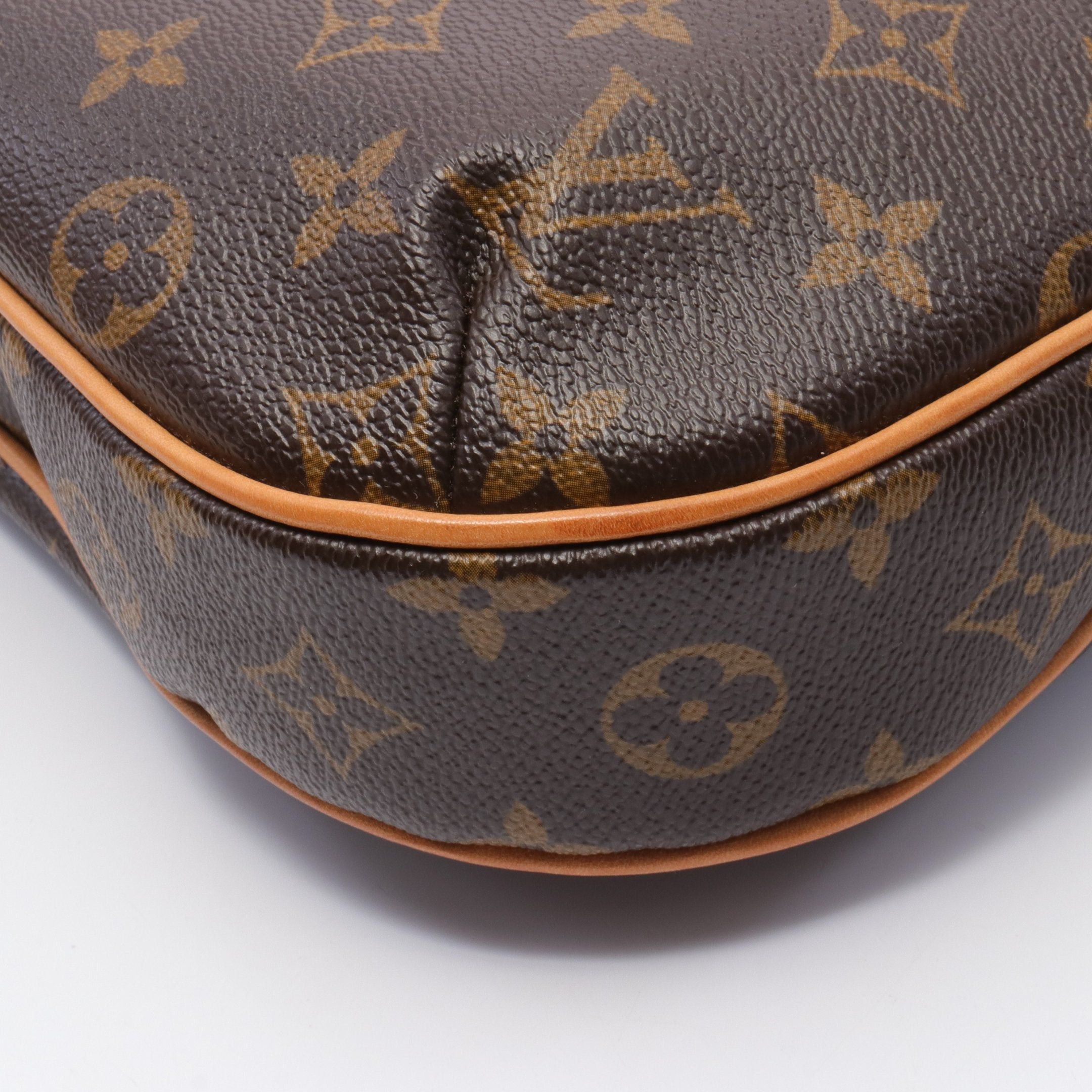 Louis Vuitton Louis Vuitton Odeon Mm Monogram Shoulder Bag Leather Brown Size ONE SIZE - 7 Thumbnail