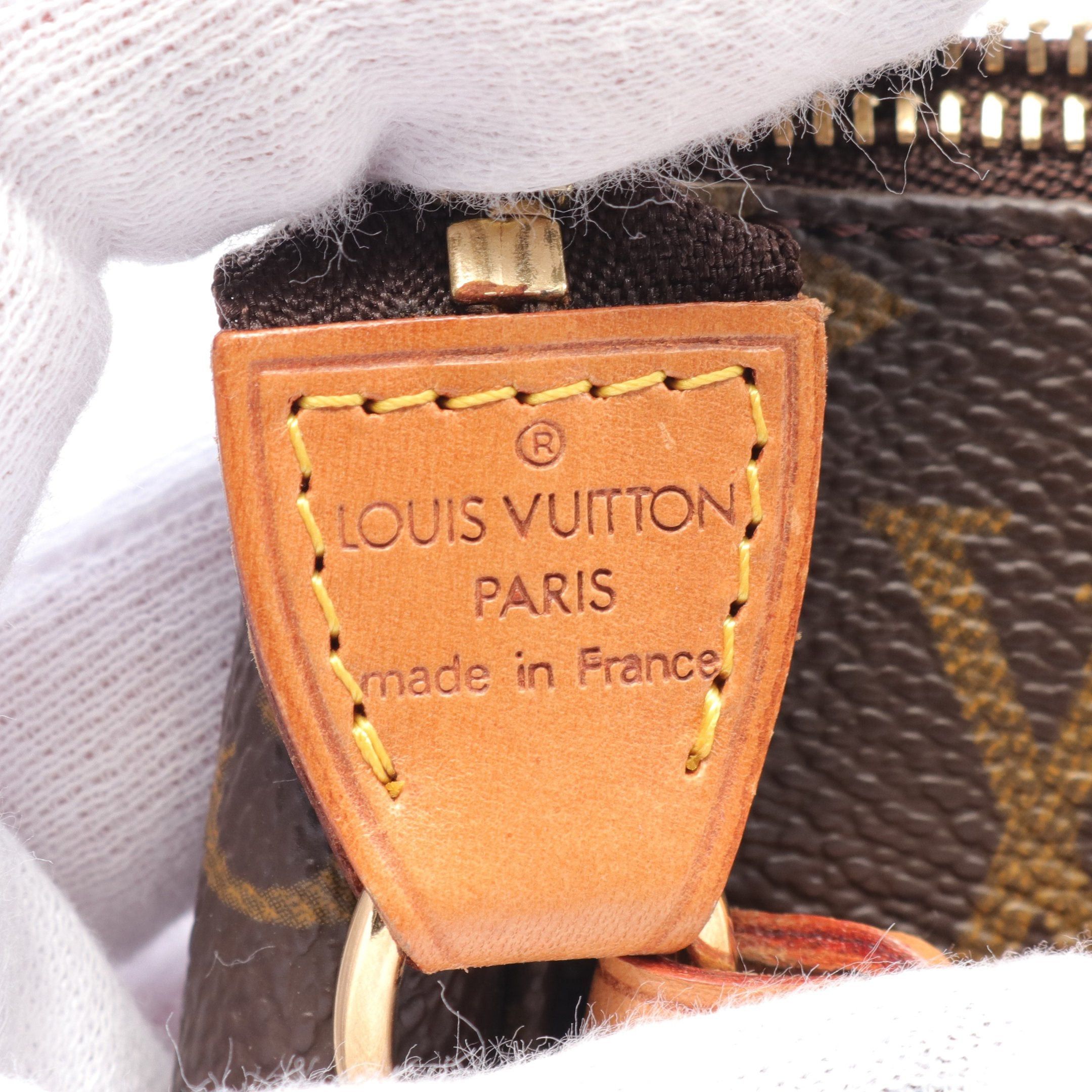 Louis Vuitton Louis Vuitton Pochette Accessoires Monogram Handbag Leather Brown Size ONE SIZE - 4 Thumbnail