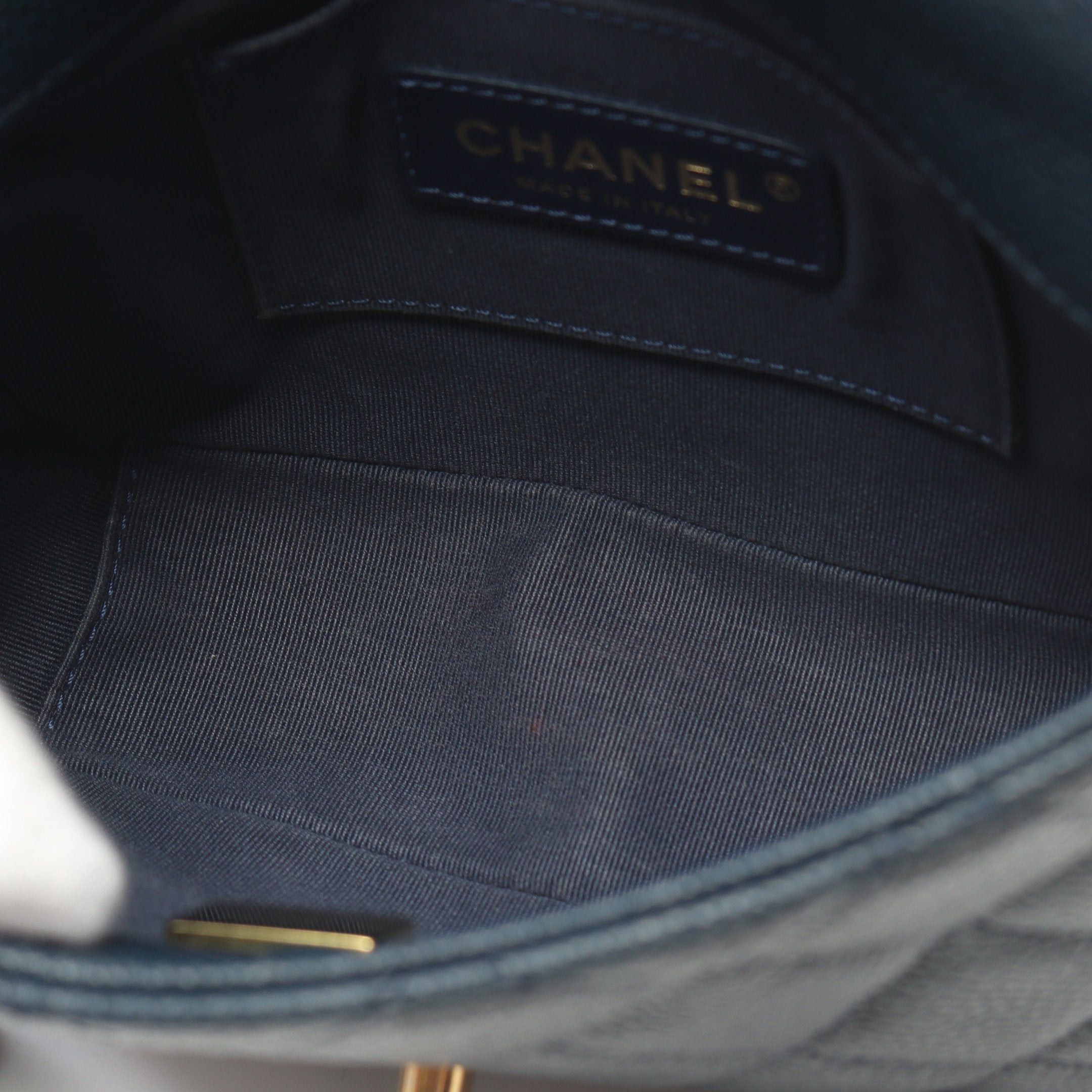 Chanel Chanel Matelasse Chain Shoulder Bag Caviar Skin Navy Gold Hardware Size ONE SIZE - 6 Thumbnail