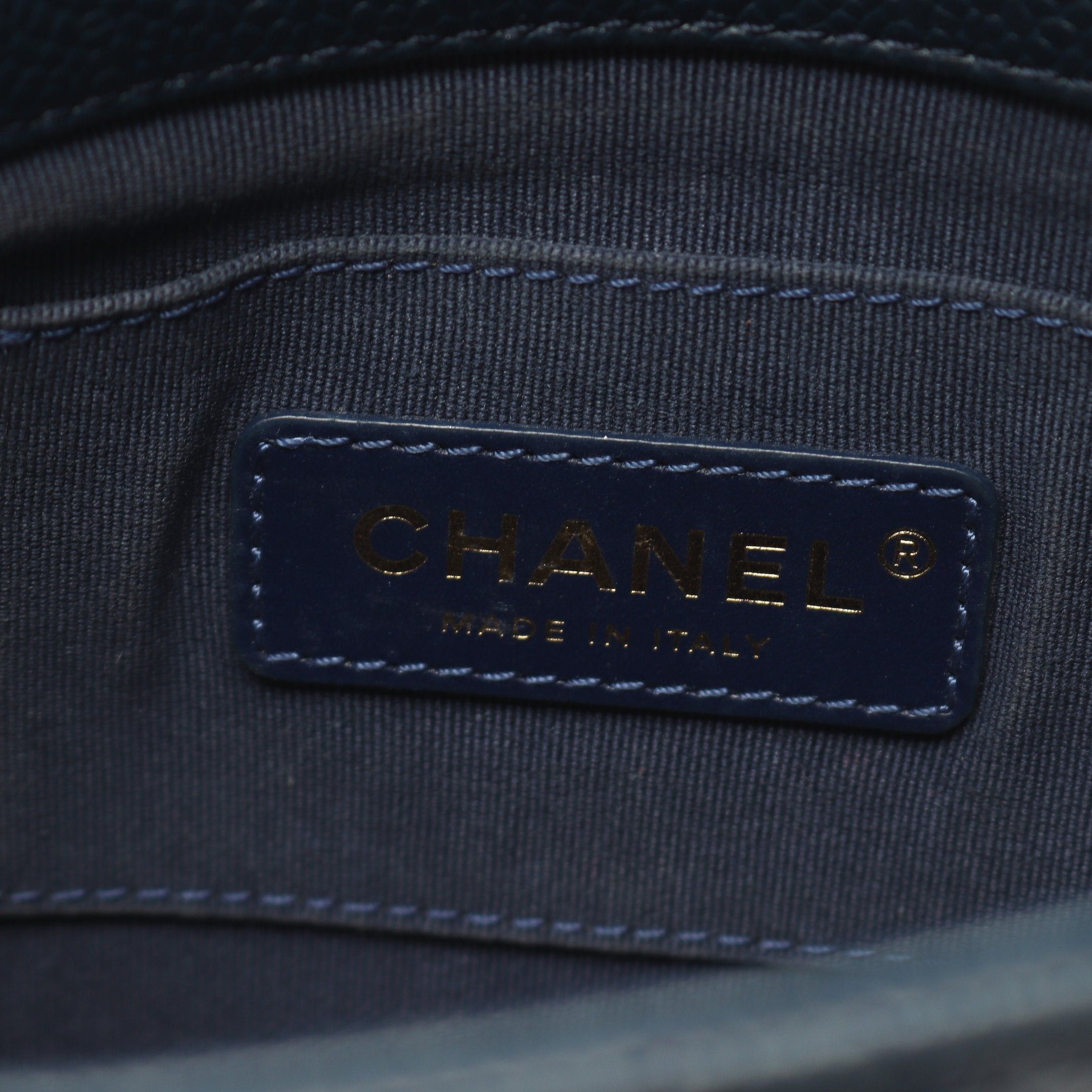 Chanel Chanel Matelasse Chain Shoulder Bag Caviar Skin Navy Gold Hardware Size ONE SIZE - 4 Thumbnail