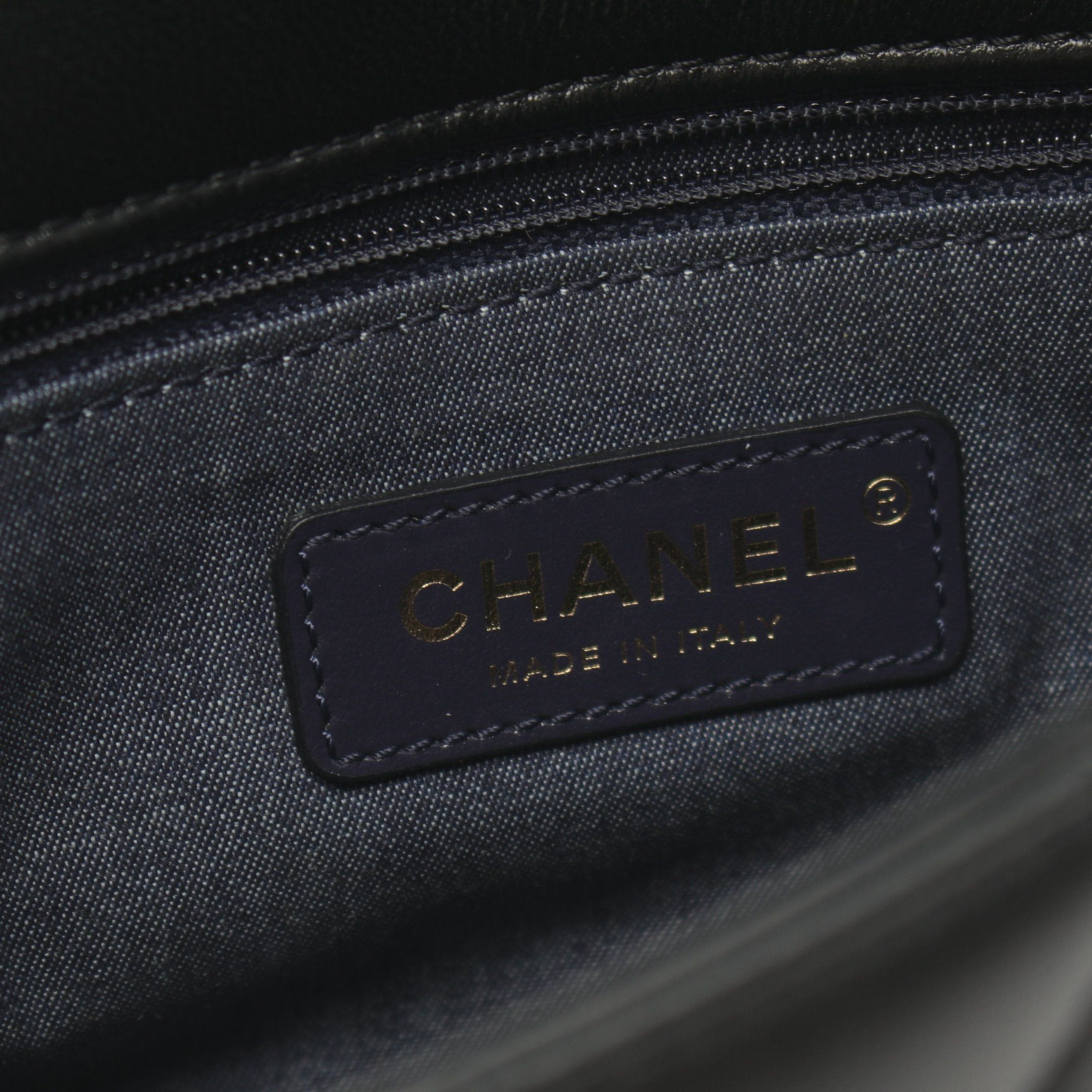 Chanel Chanel Matelasse Chain Shoulder Bag Lambskin Black Gold Hardware Size ONE SIZE - 4 Thumbnail