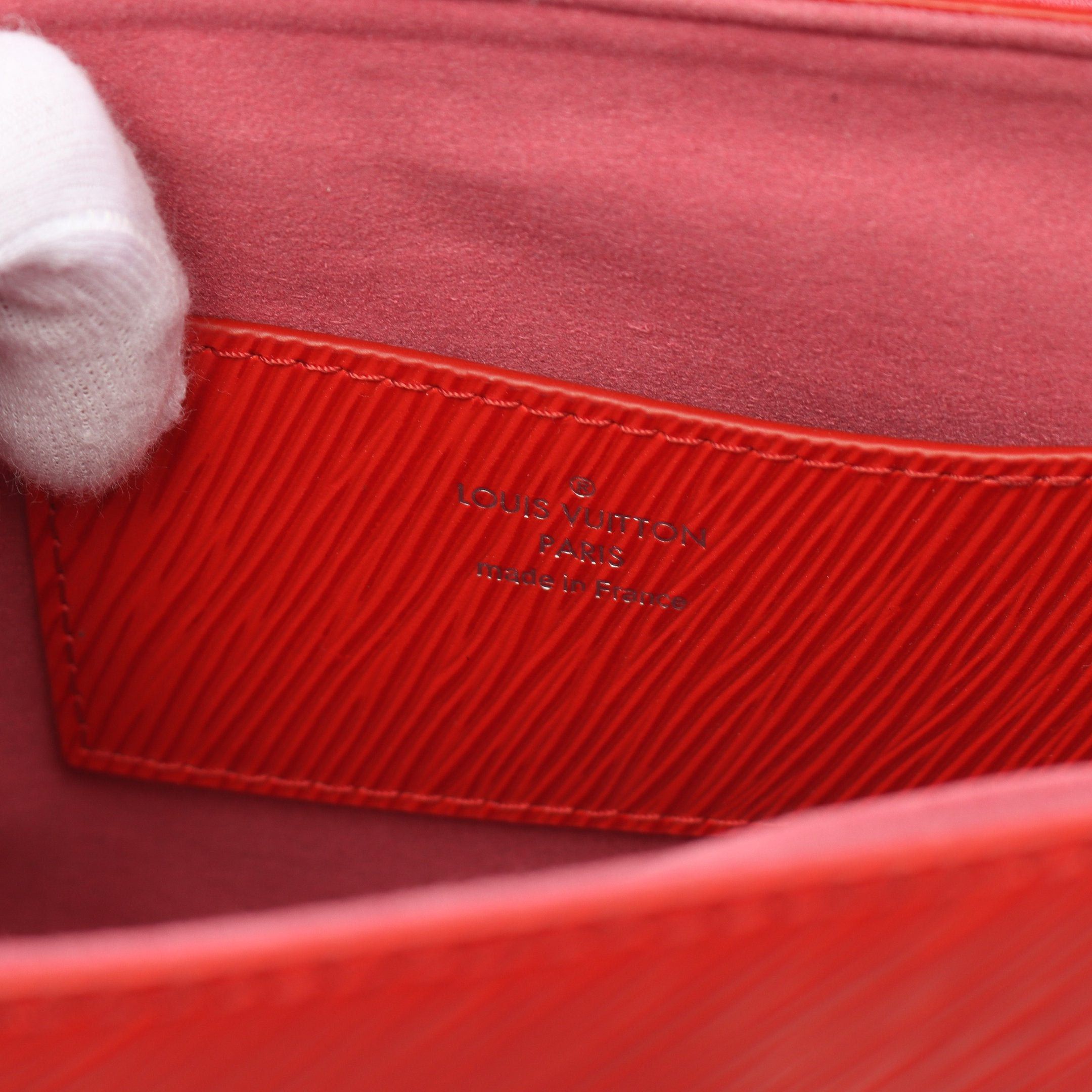Louis Vuitton Louis Vuitton Twist Mm Epi Coquelicot Chain Shoulder Bag Leather Red Size ONE SIZE - 4 Thumbnail