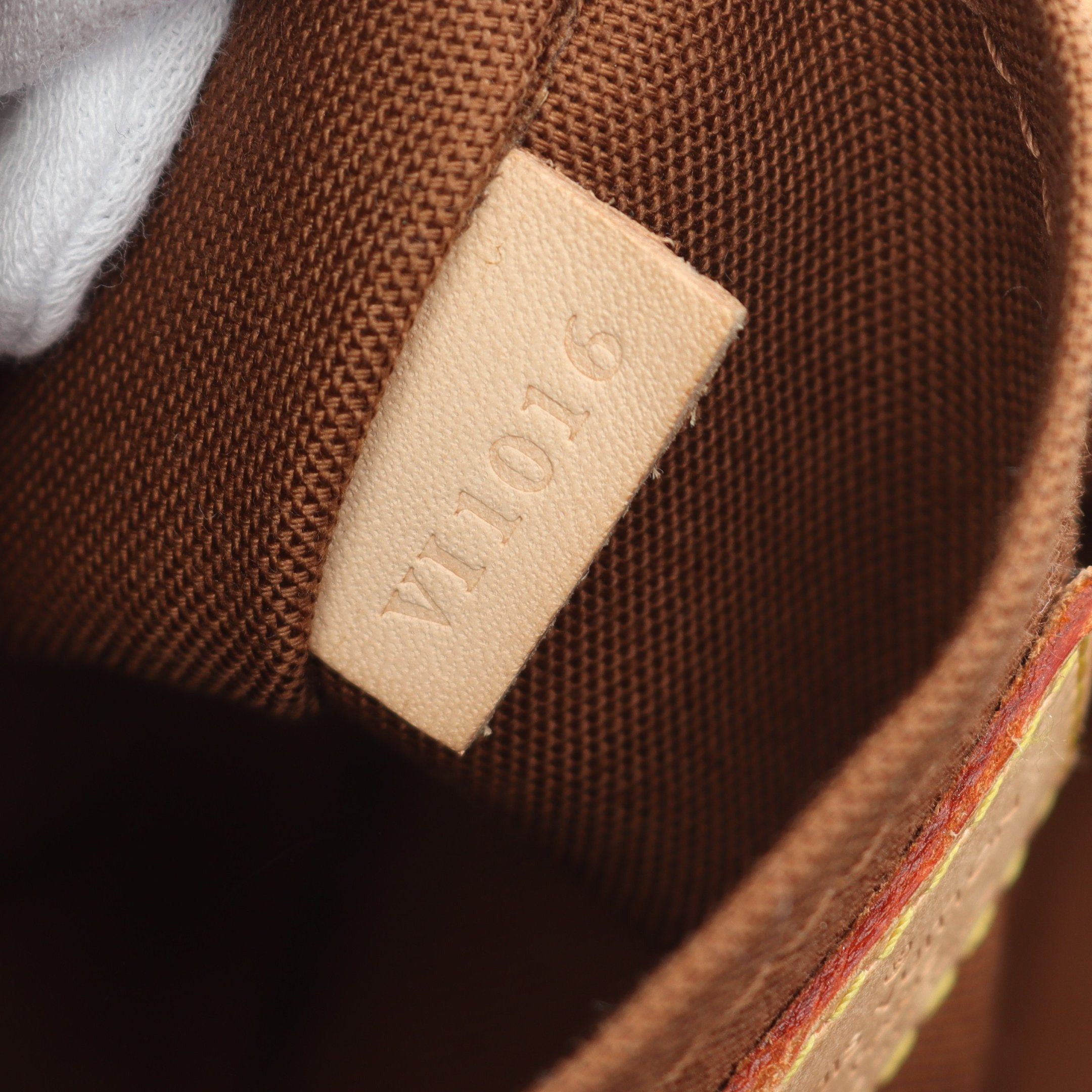 Louis Vuitton Louis Vuitton Rivet Monogram Handbag Leather Brown Size ONE SIZE - 5 Thumbnail