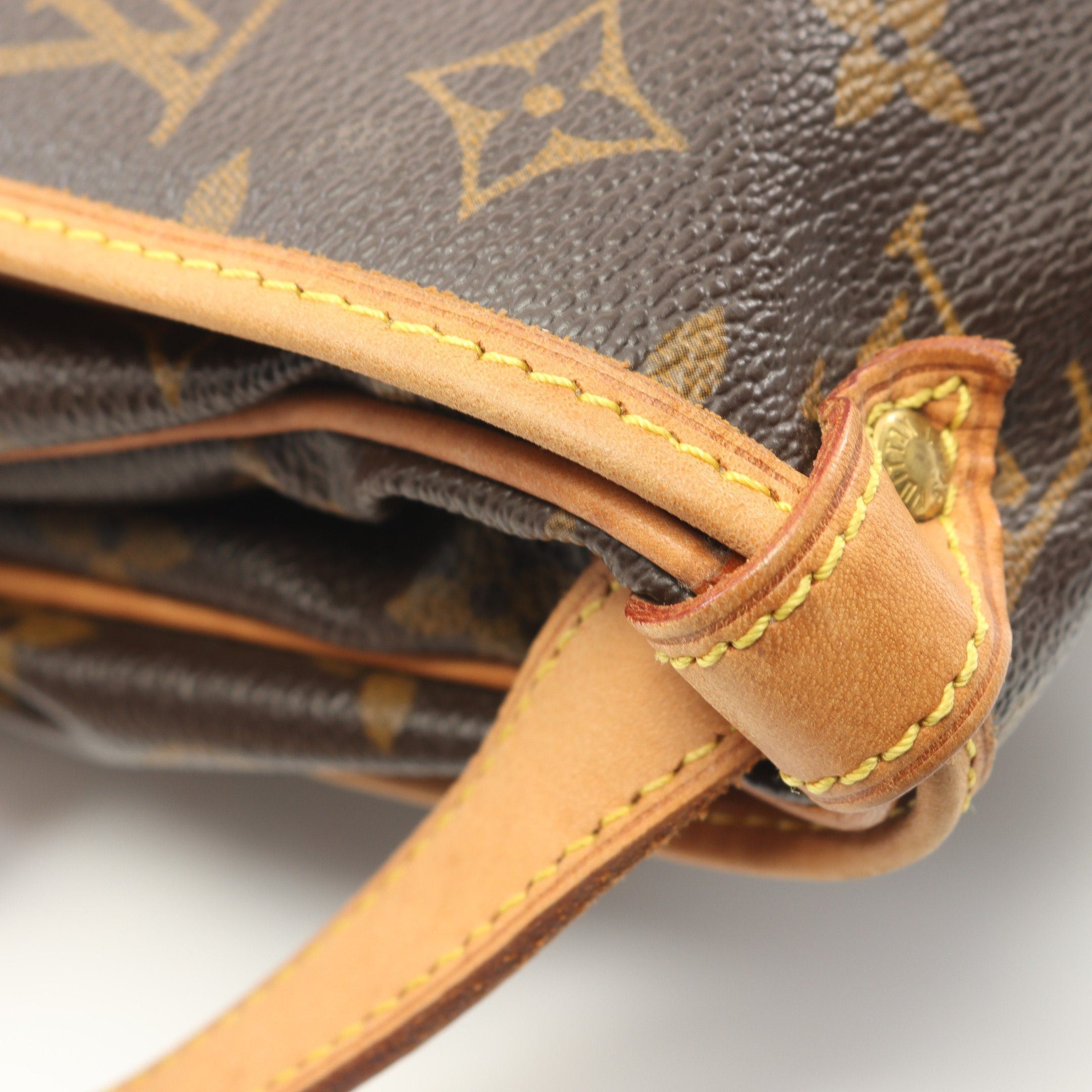 Louis Vuitton Louis Vuitton Saumur 30 Monogram Shoulder Bag Leather Brown Size ONE SIZE - 12 Thumbnail