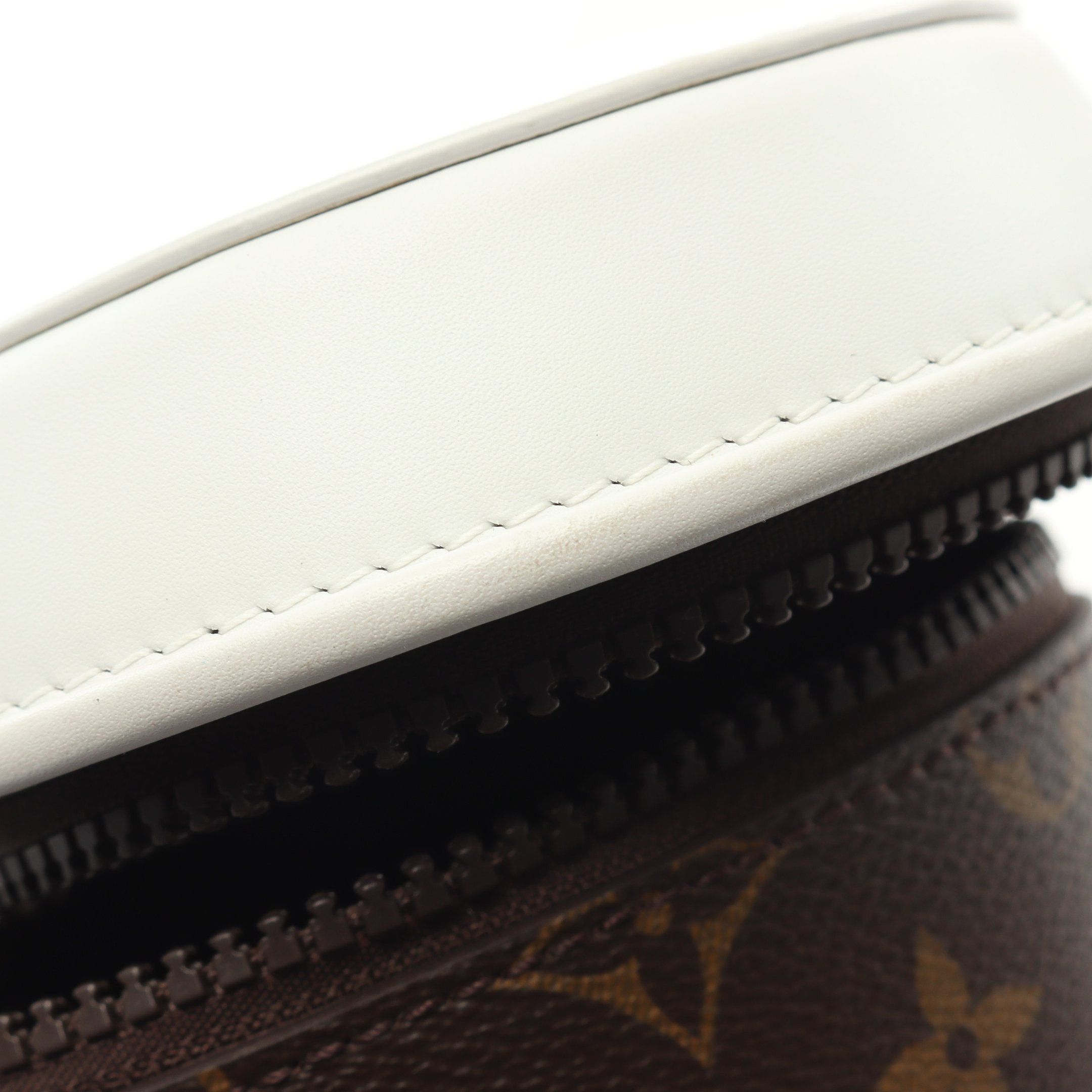 Louis Vuitton Louis Vuitton Everyday Lv Coffee Cup Shoulder Bag Leather Brown White Size ONE SIZE - 7 Thumbnail