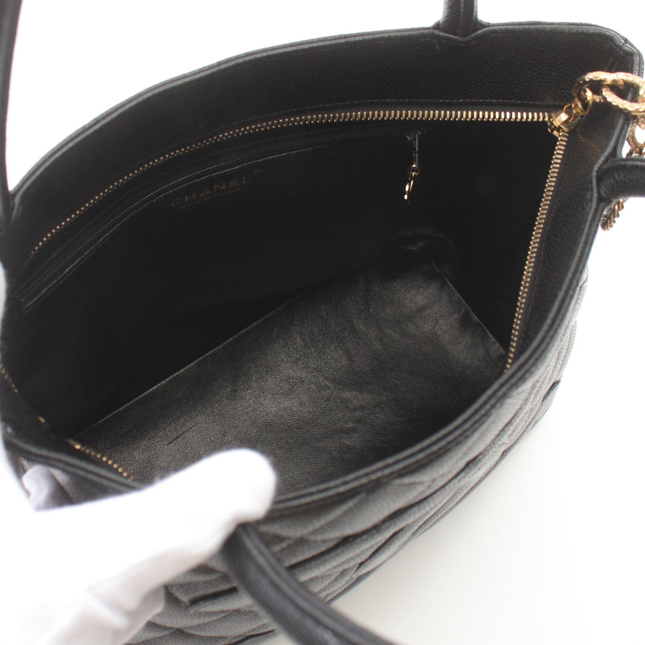 Chanel Chanel Reissue Tote Handbag Bag Caviar Skin Black Gold Hardware Size ONE SIZE - 3 Thumbnail
